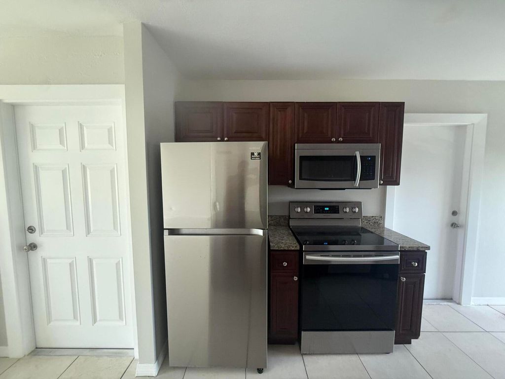 Photo of 11518 Landing Place #B4, Palm Beach Gardens, FL 33408 (MLS # R11102600)