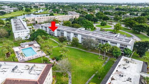 Condominium in Coconut Creek FL 2804 Victoria Way Way 3.jpg