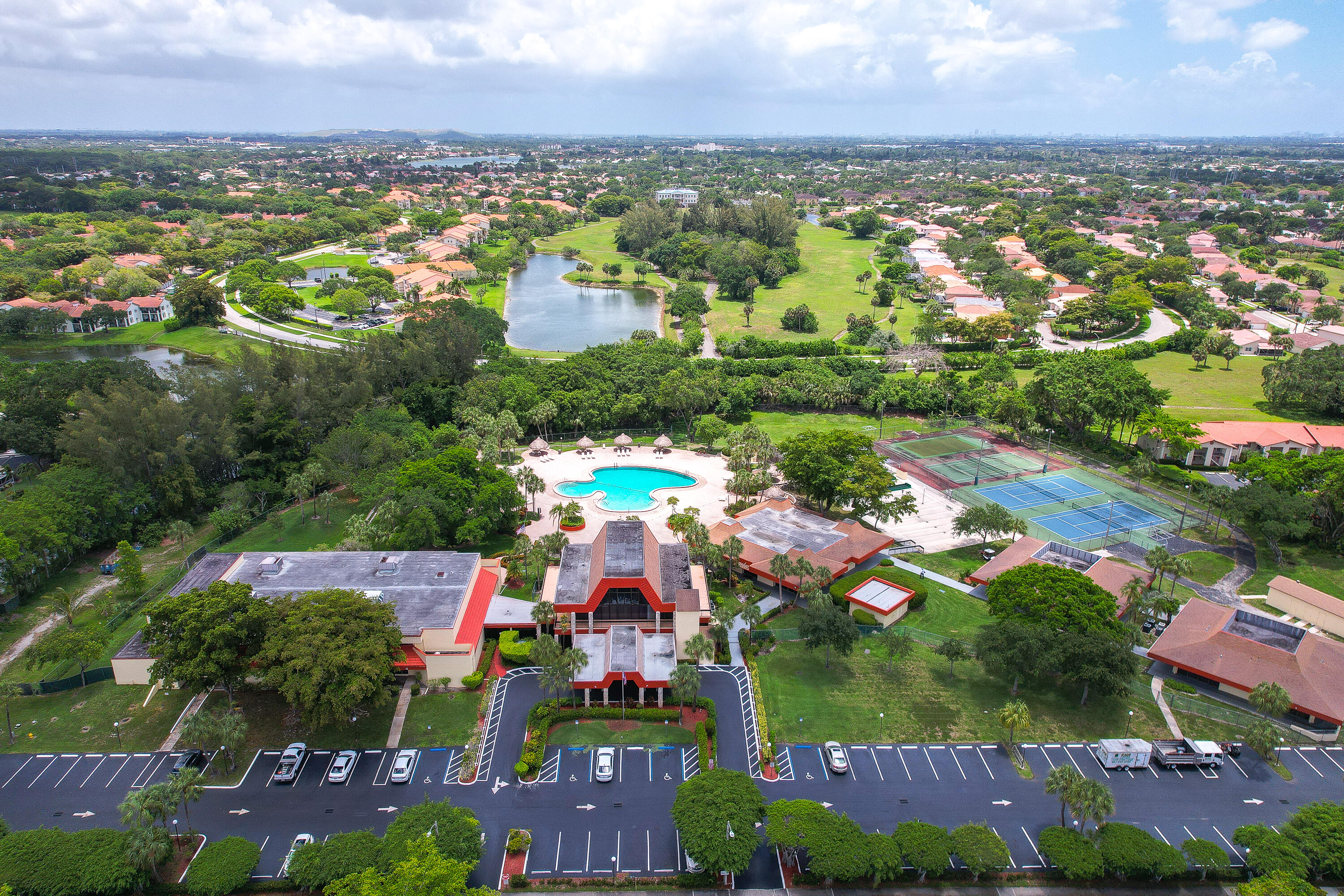 HOLIDAY SPRINGS VILLAGE 1 CONDO - Residential