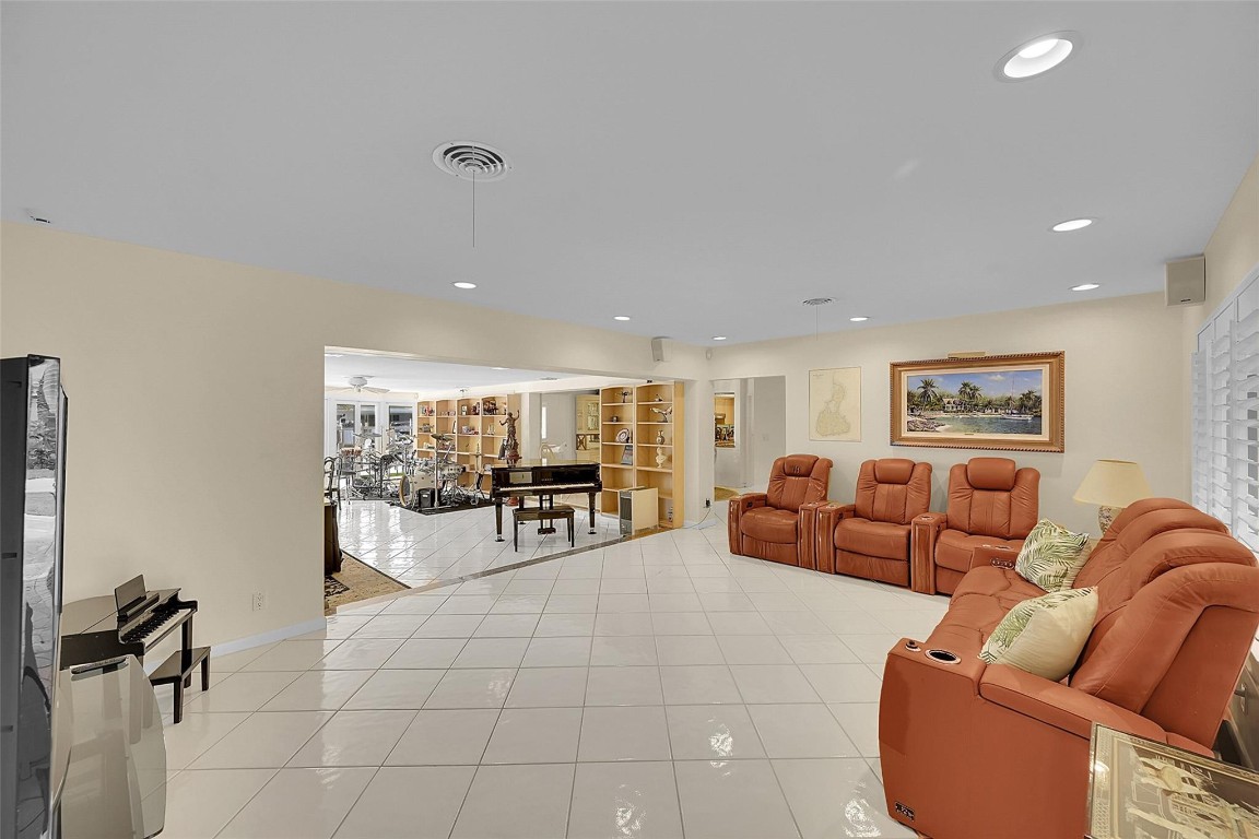 Hillsboro Harbor - Residential