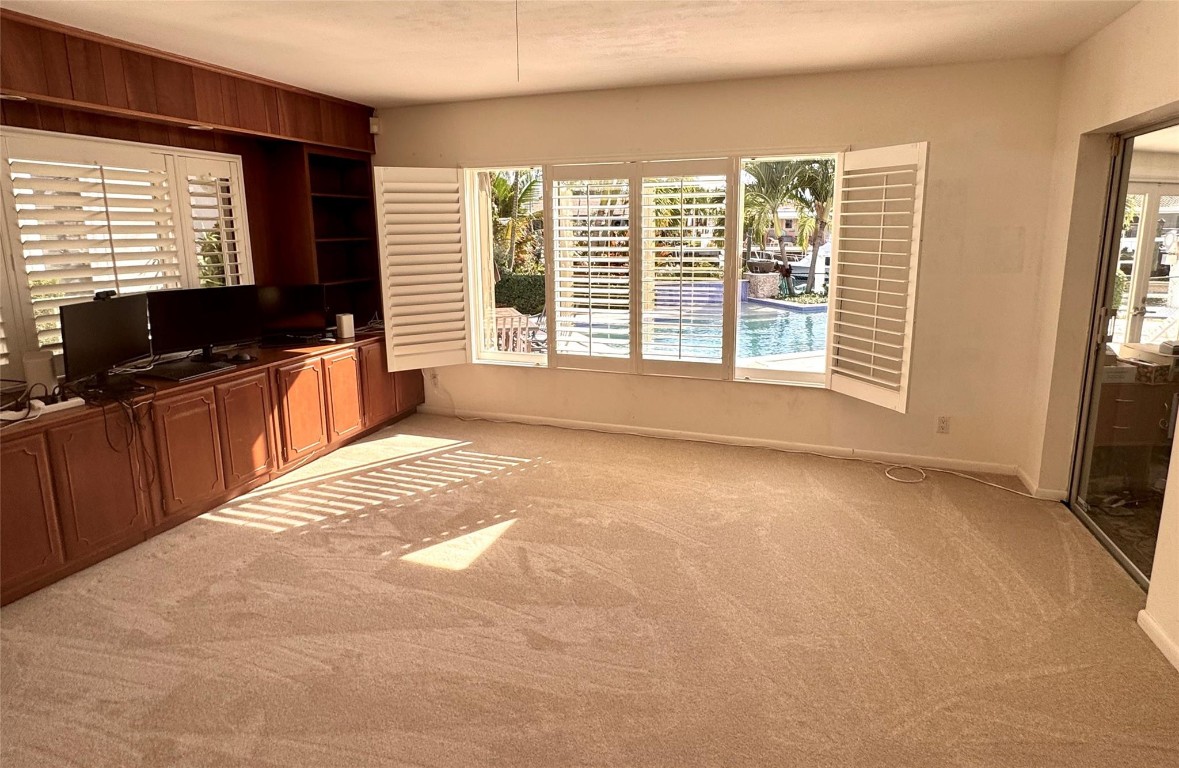 Hillsboro Harbor - Residential