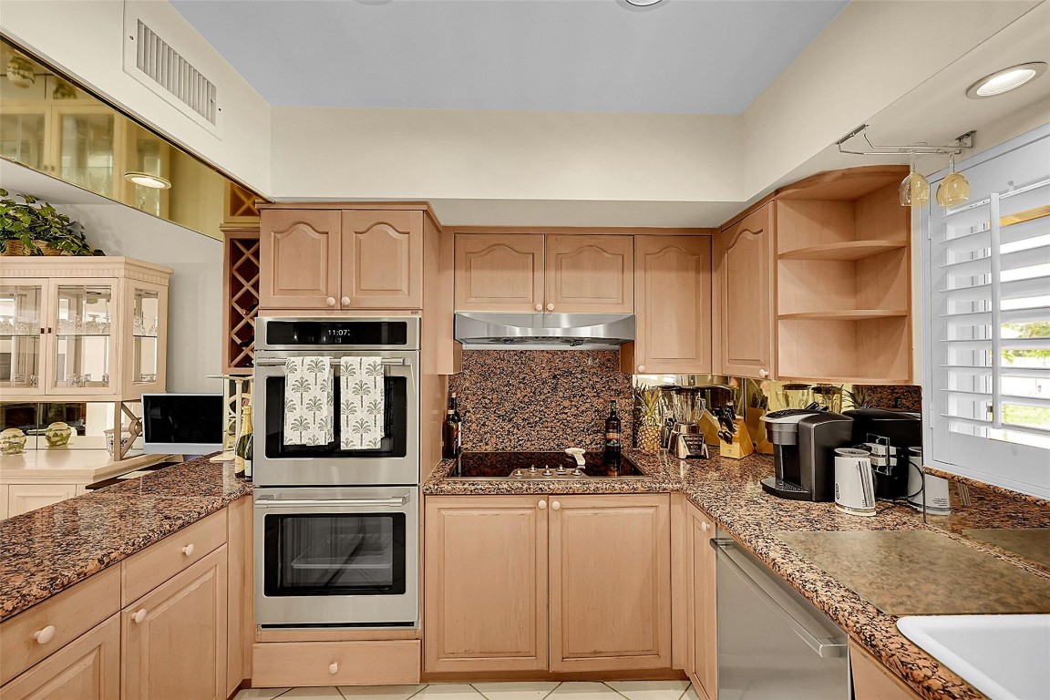 Hillsboro Harbor - Residential