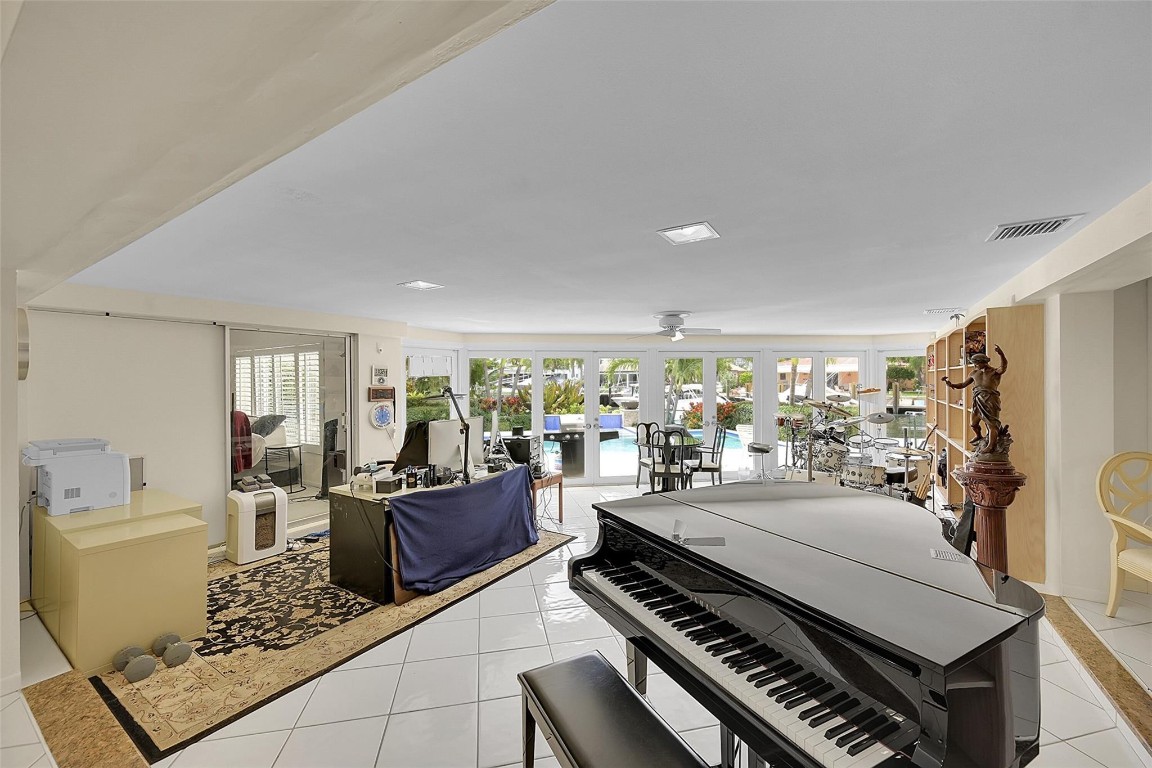 Hillsboro Harbor - Residential