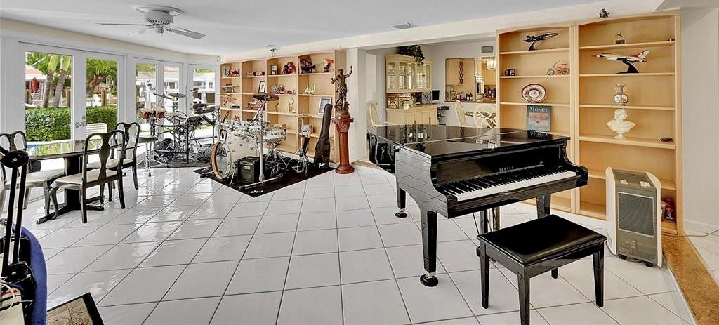 Hillsboro Harbor - Residential