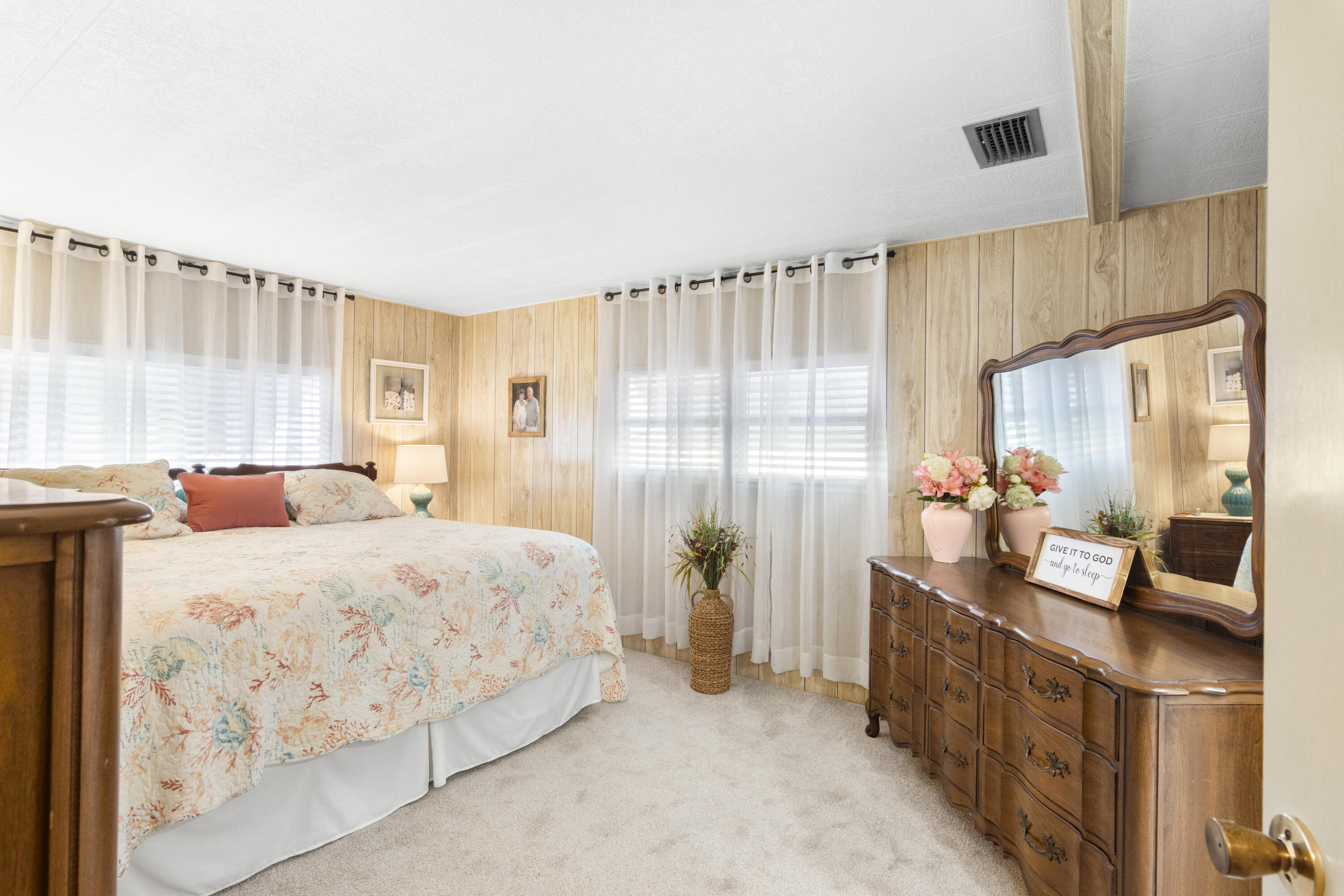 Pinelake Village - Residential