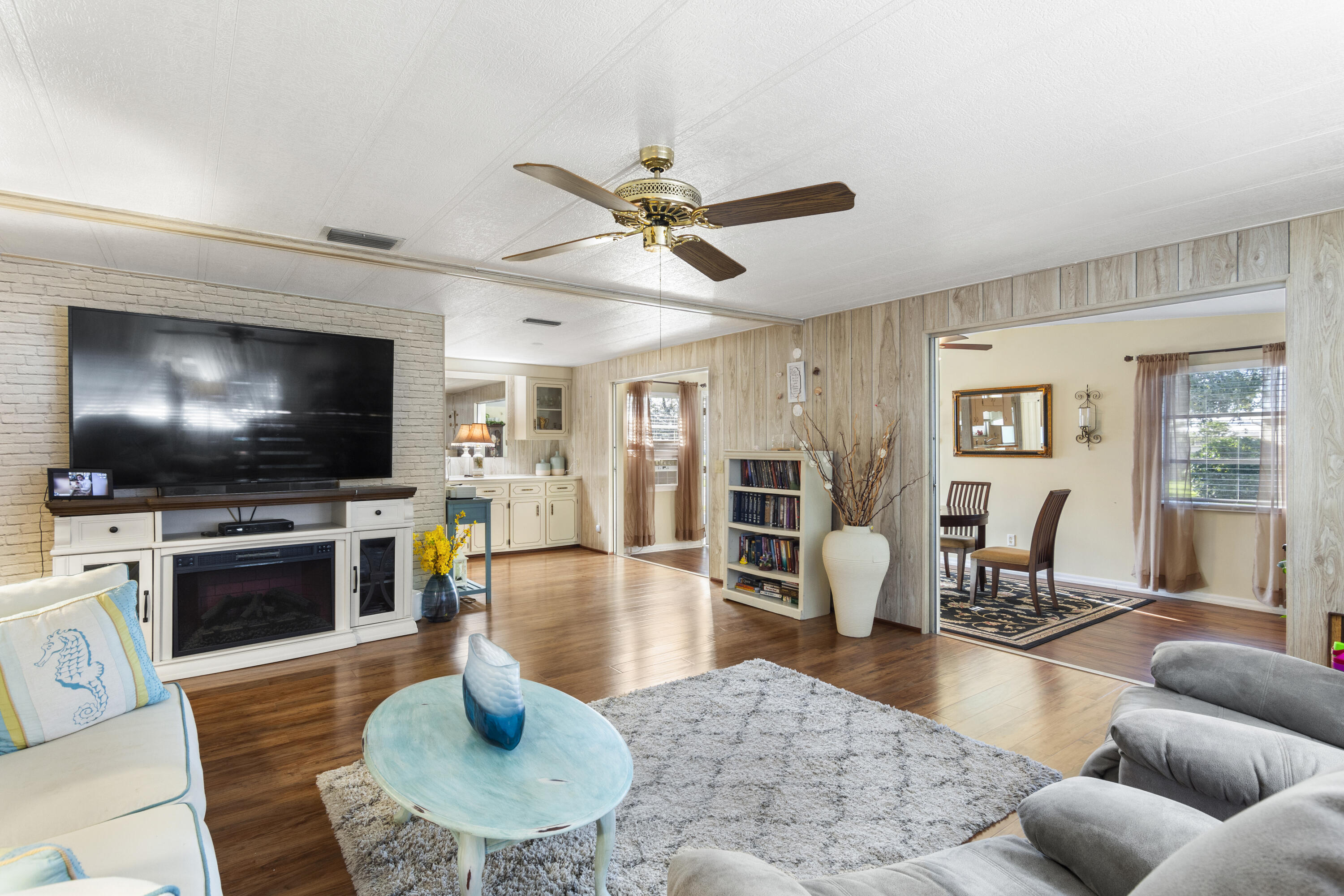 Pinelake Village - Residential