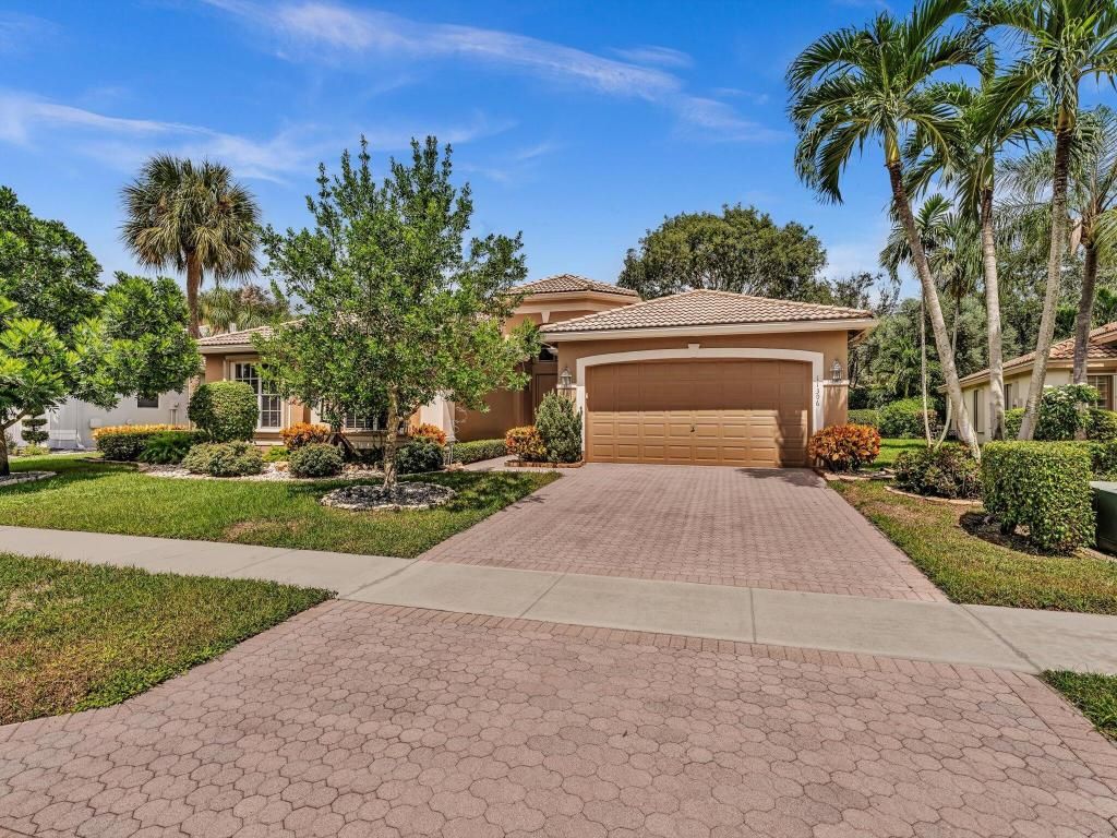 Photo of 11306 Barca Boulevard, Boynton Beach, FL 33437 (MLS # R11125715)