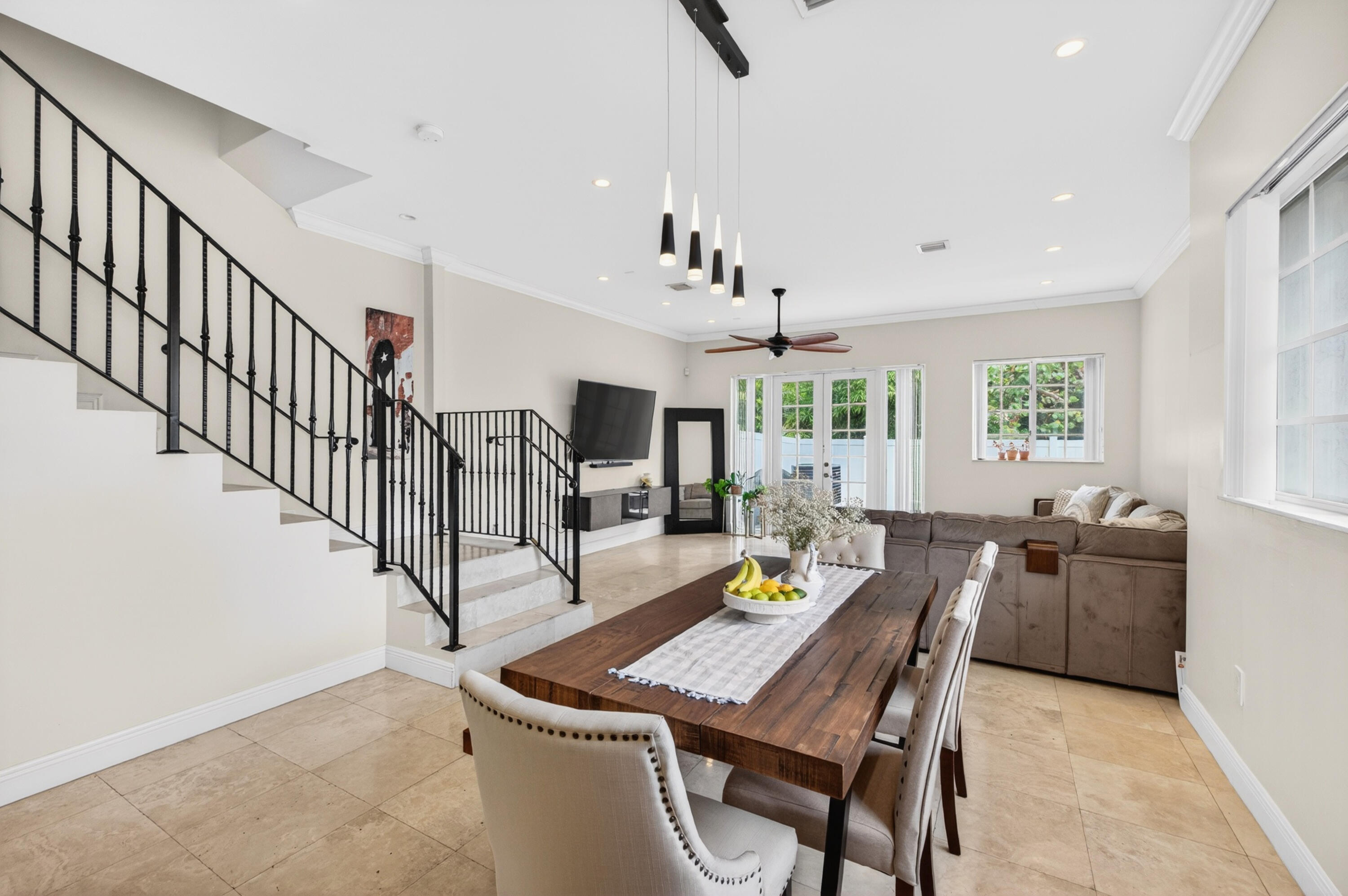 825 Sw 12th Street