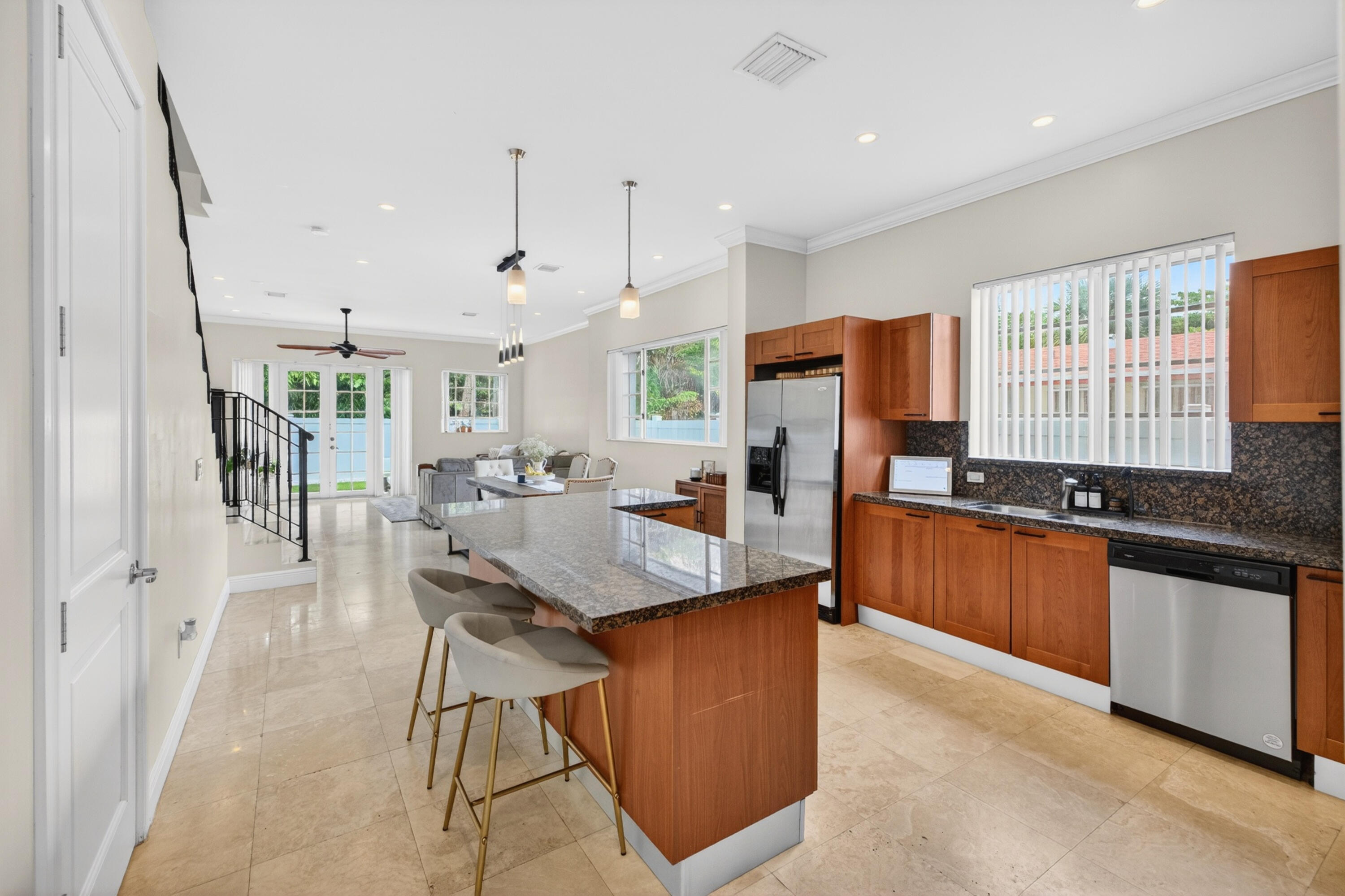 825 Sw 12th Street