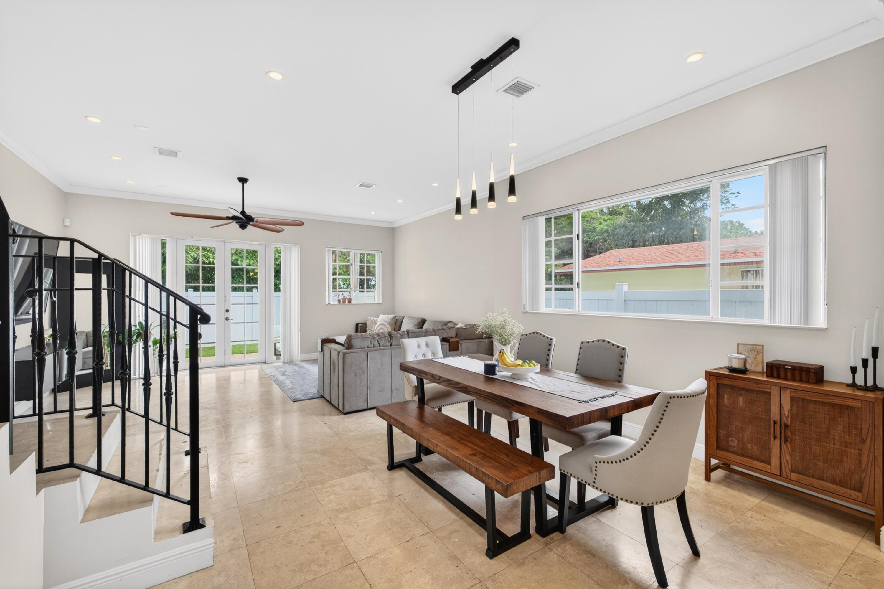 825 Sw 12th Street