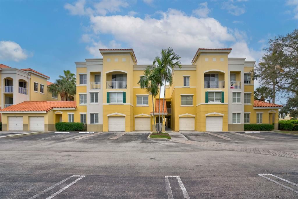 Photo of 11035 Legacy Boulevard #203, Palm Beach Gardens, FL 33410 (MLS # R10860979)