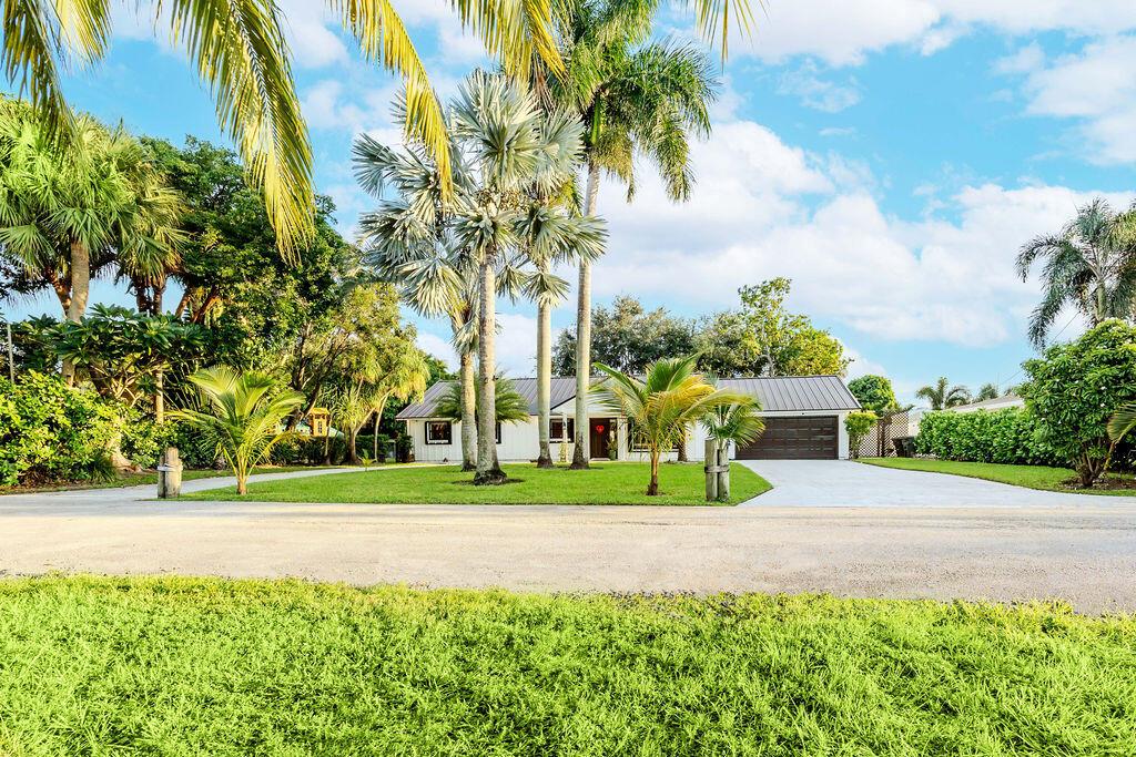 View photos, virtual tours, details... 2024 Palmetto Road