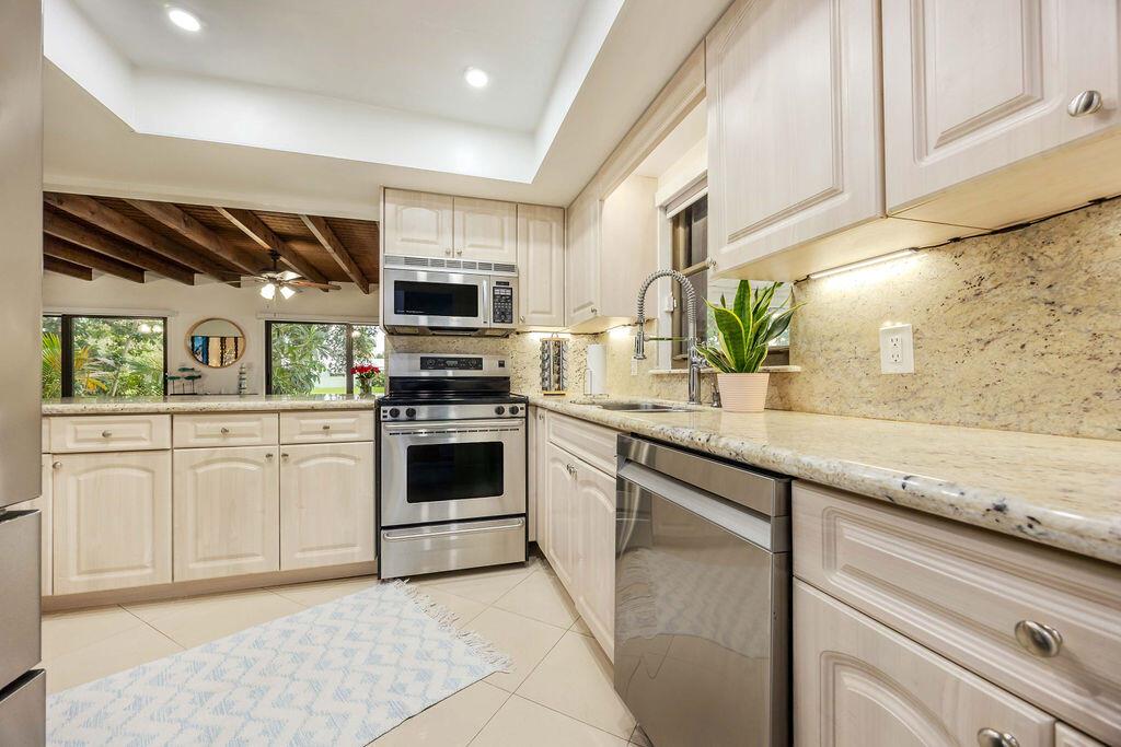 LAKE CLARKE MNR - Residential
