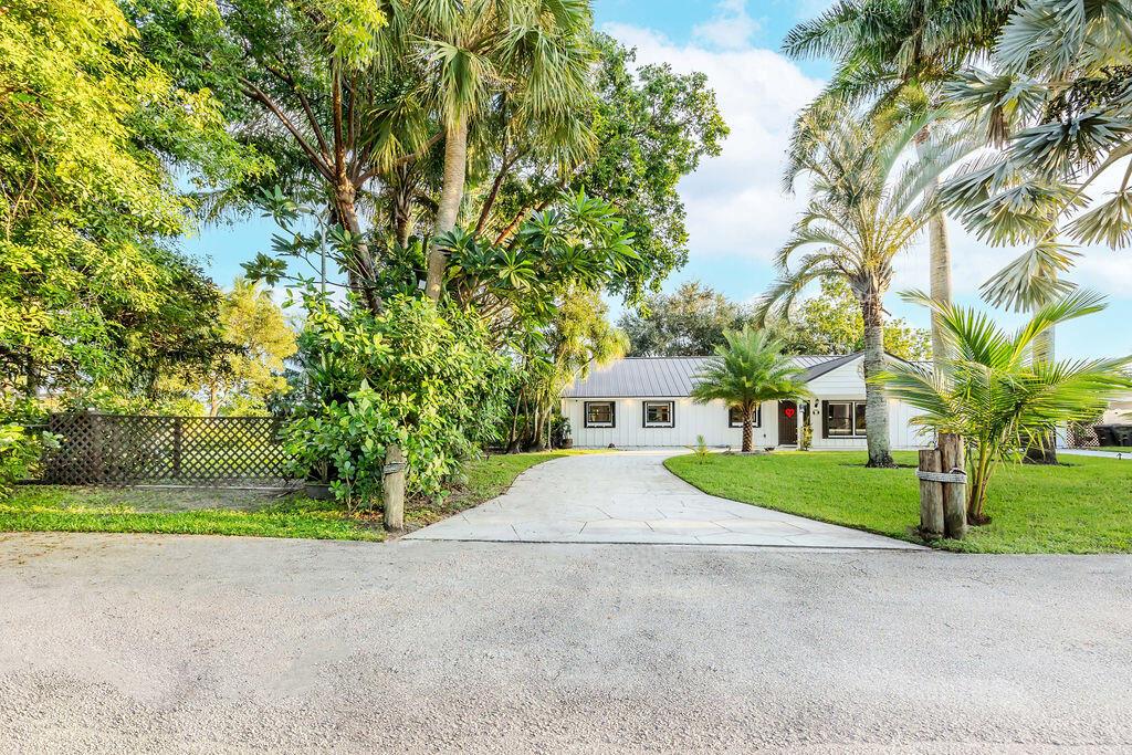 LAKE CLARKE MNR - Residential