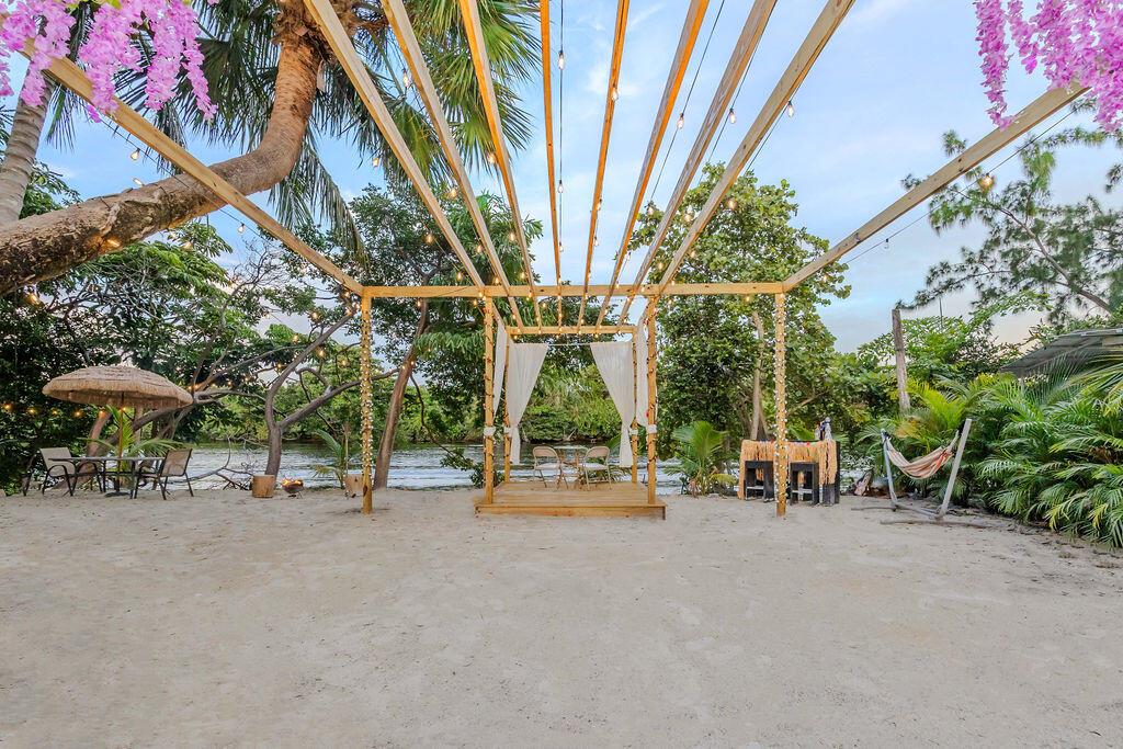 LAKE CLARKE MNR - Residential