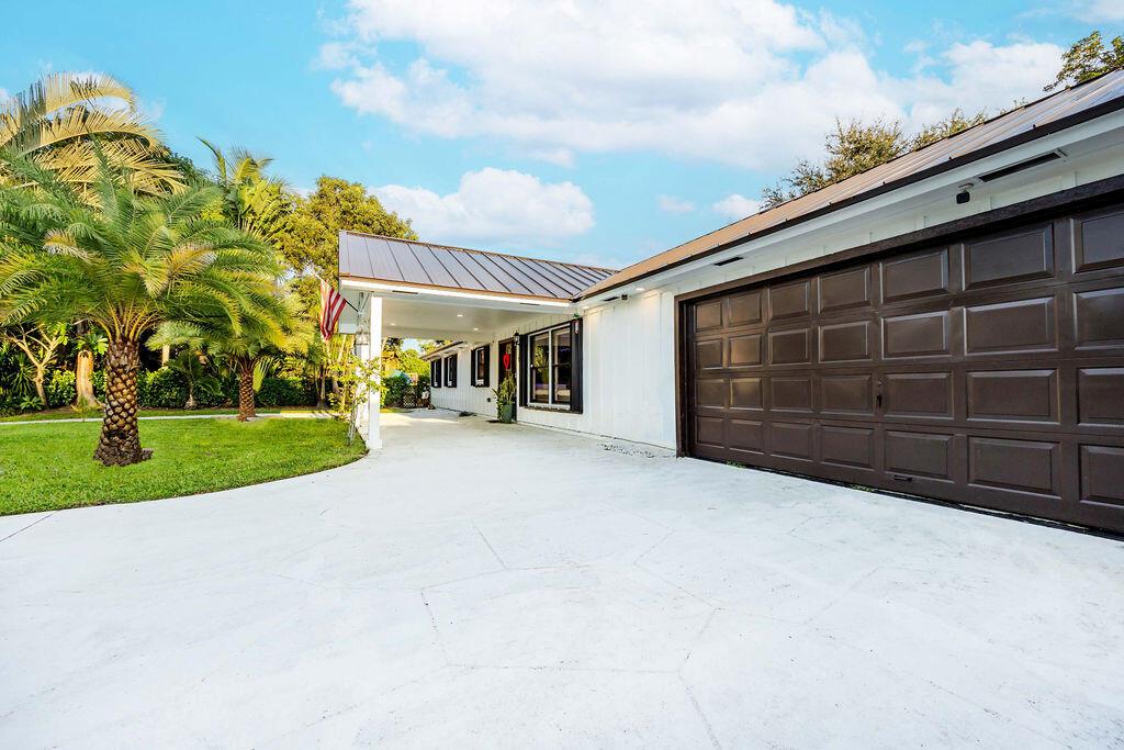 View photos, virtual tours, details... 2024 Palmetto Road
