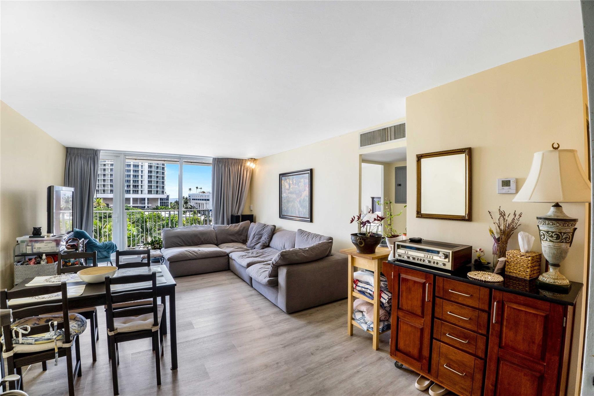 524 Orton Ave 604