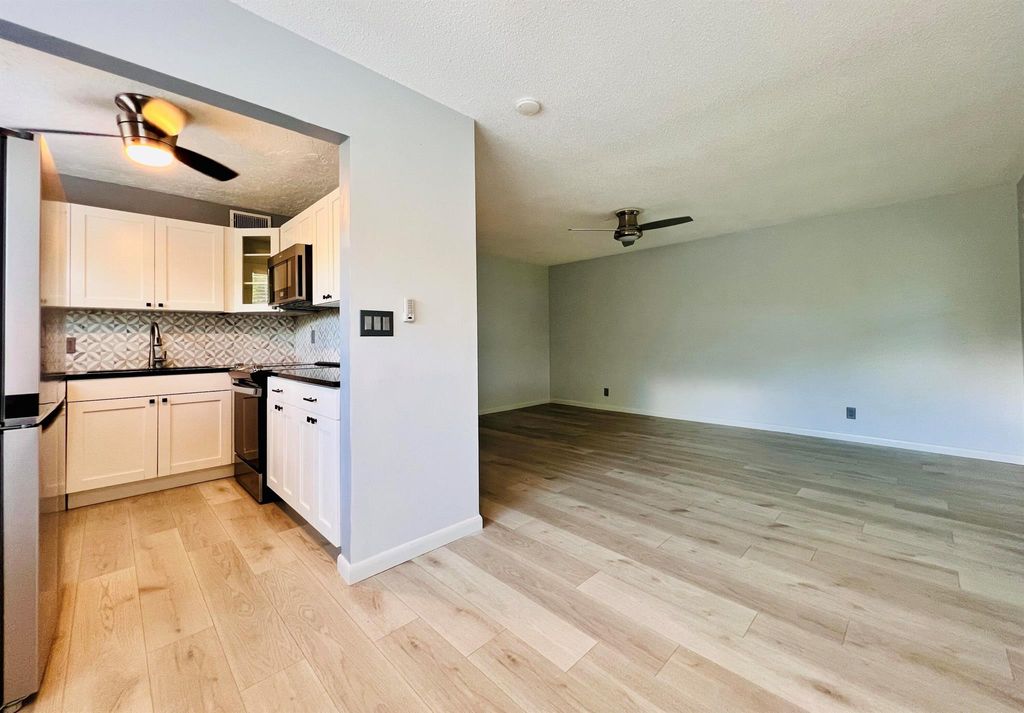 Photo of 260 Dorchester K, West Palm Beach, FL 33417 (MLS # R11132676)