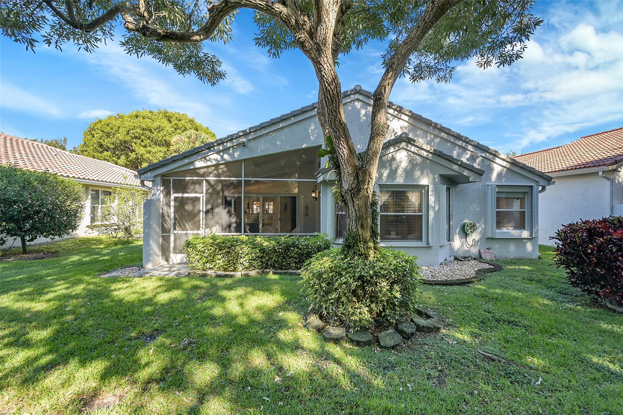 Valencia Isles 03 - Residential