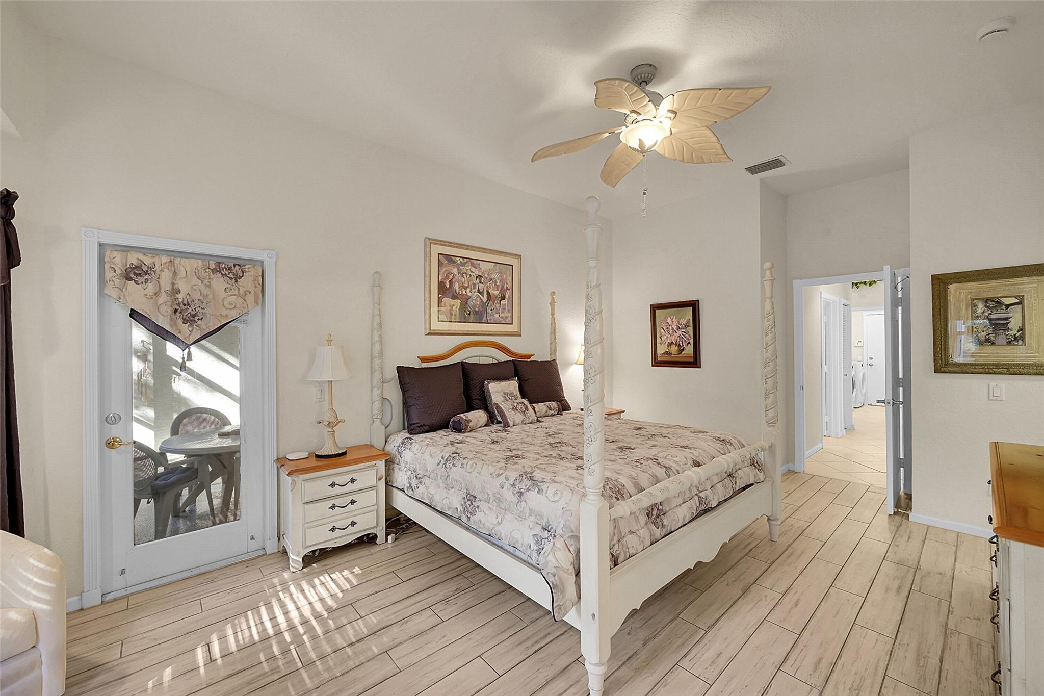 Valencia Isles 03 - Residential