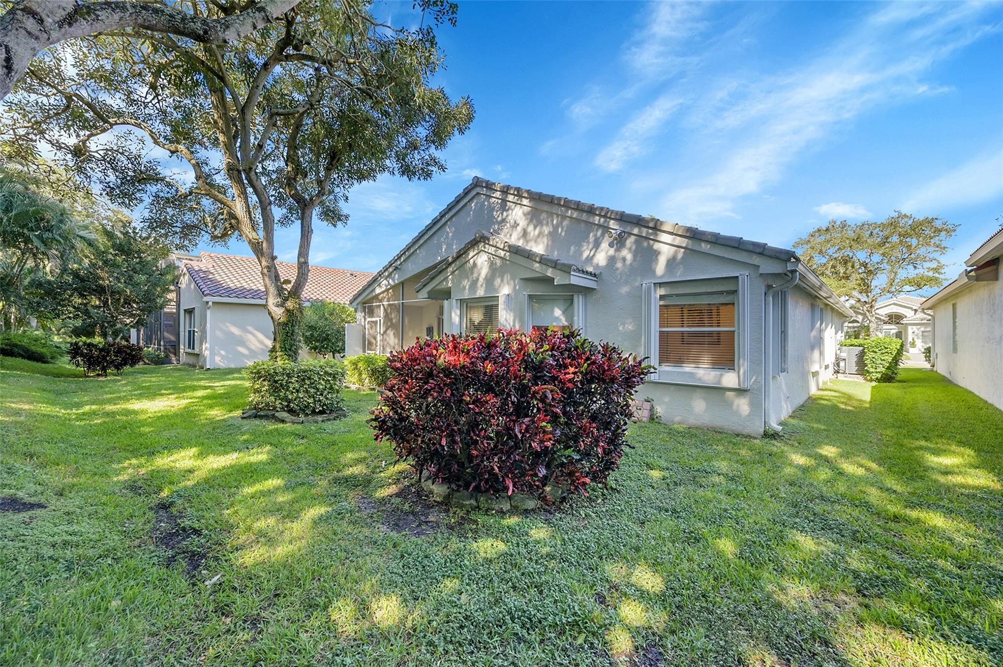 Valencia Isles 03 - Residential