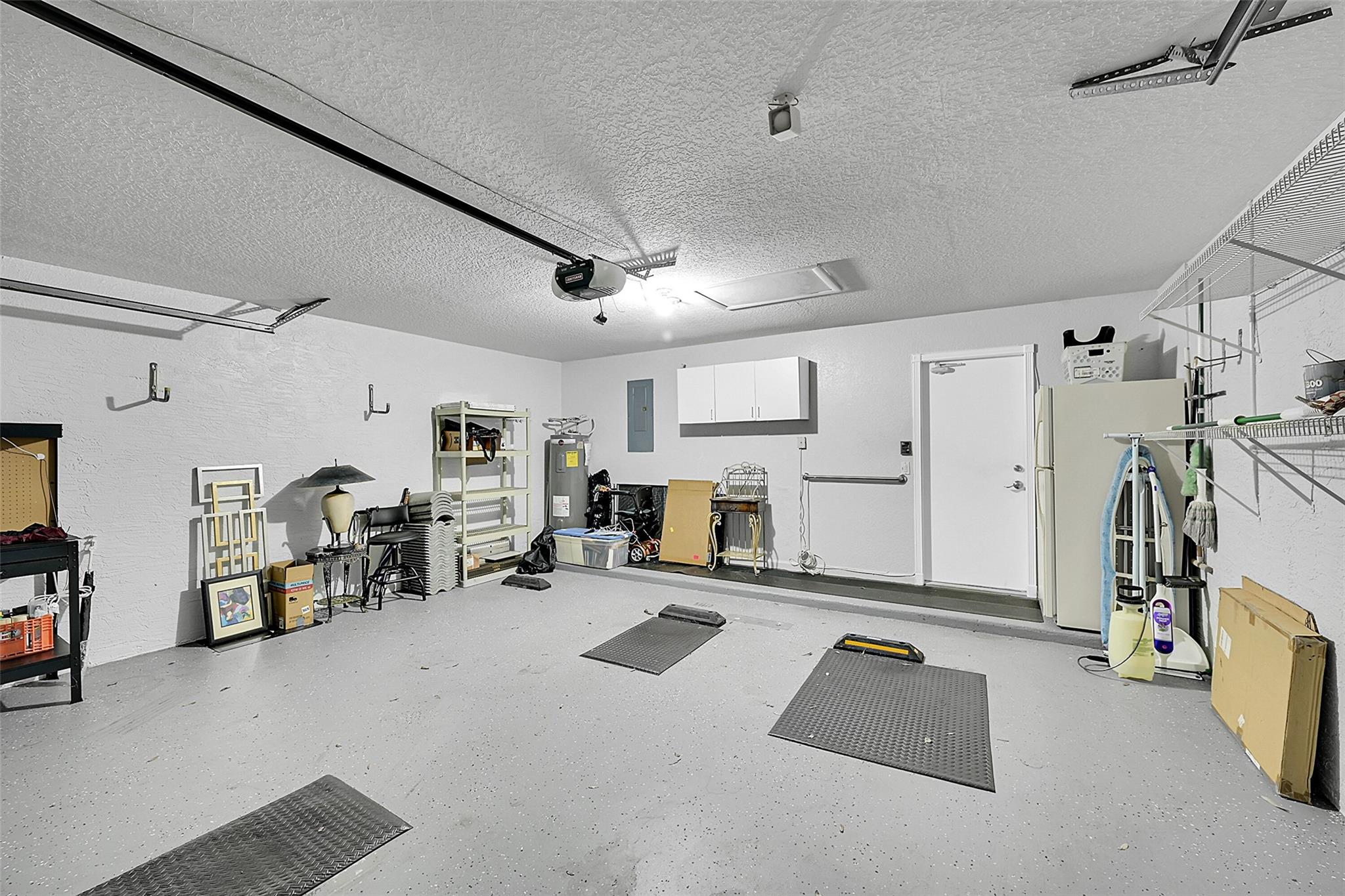 Valencia Isles 03 - Residential