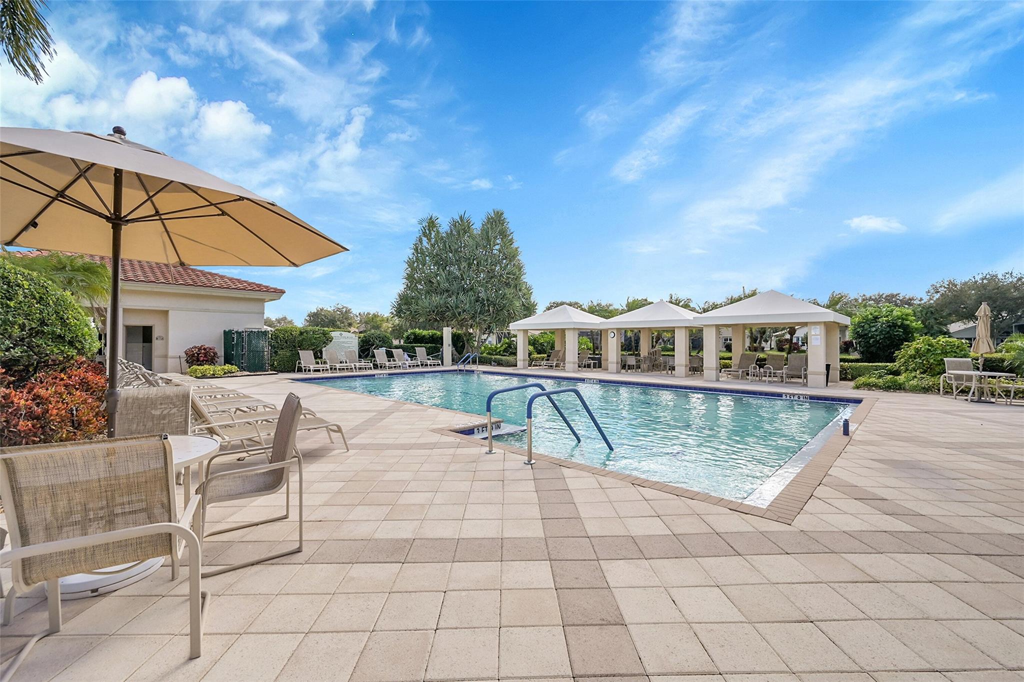 Valencia Isles 03 - Residential