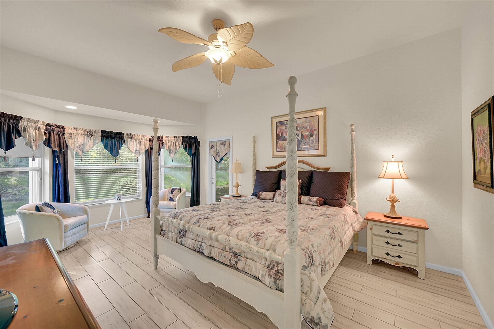 Valencia Isles 03 - Residential