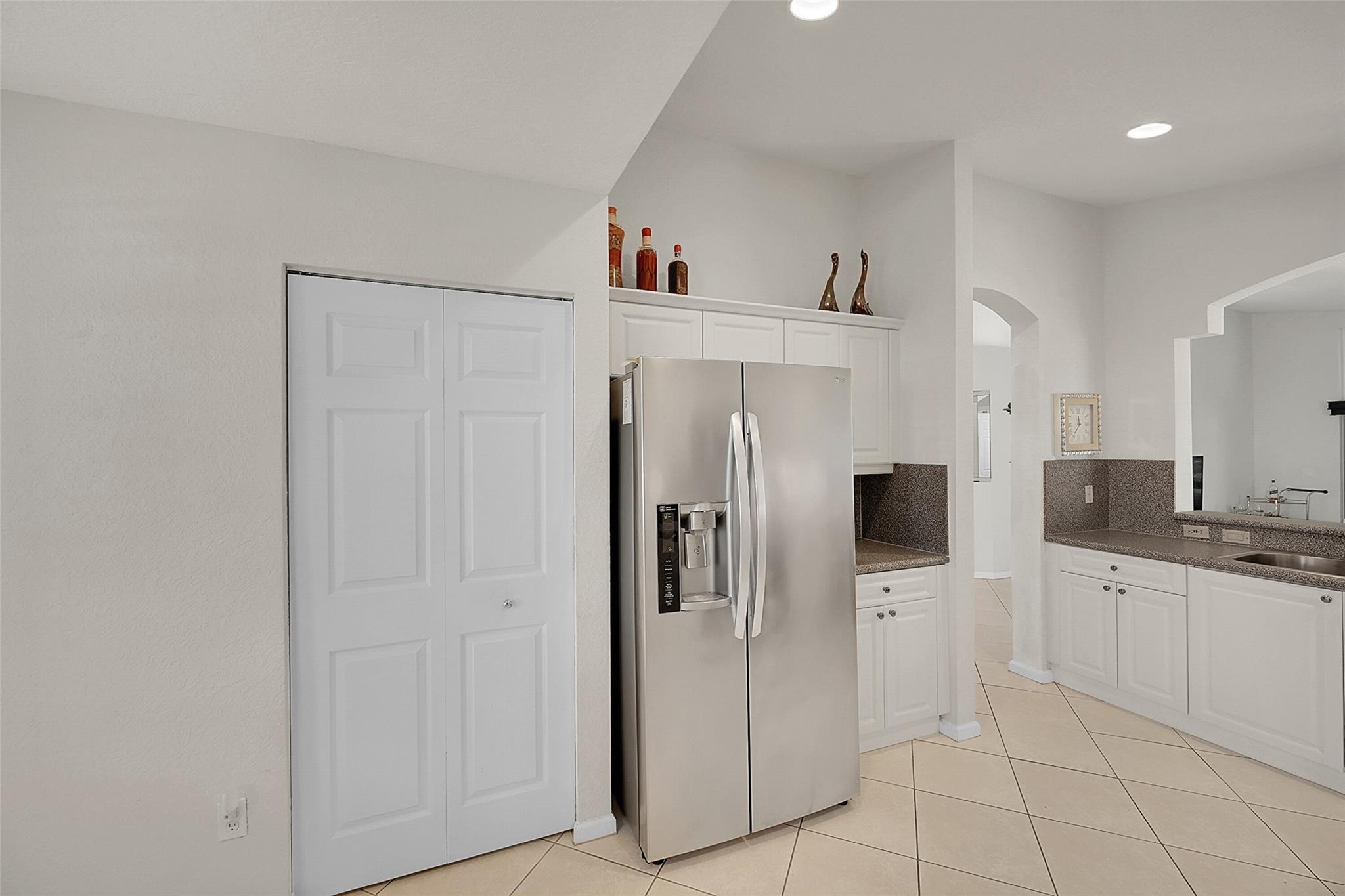 Valencia Isles 03 - Residential