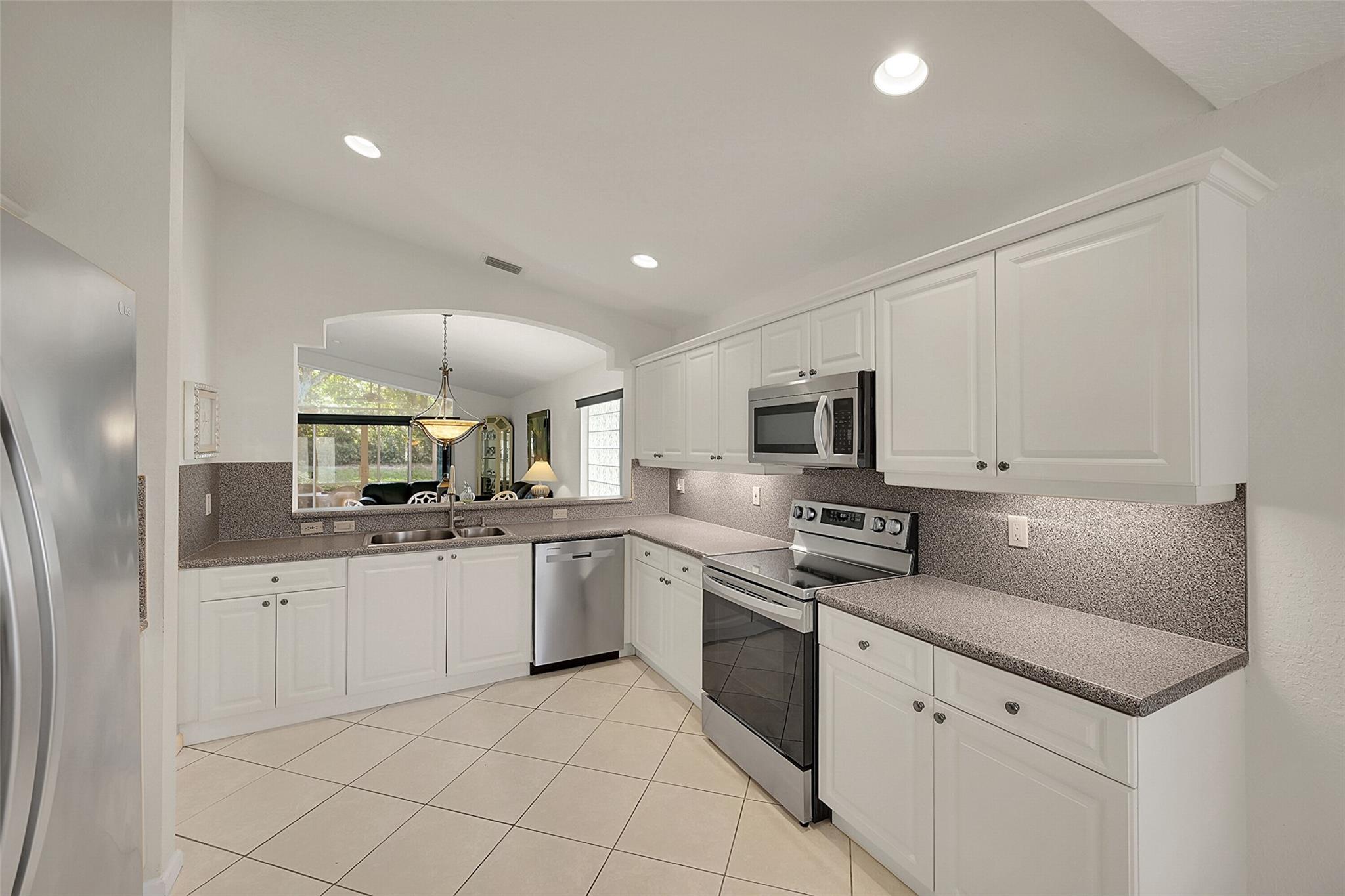 Valencia Isles 03 - Residential