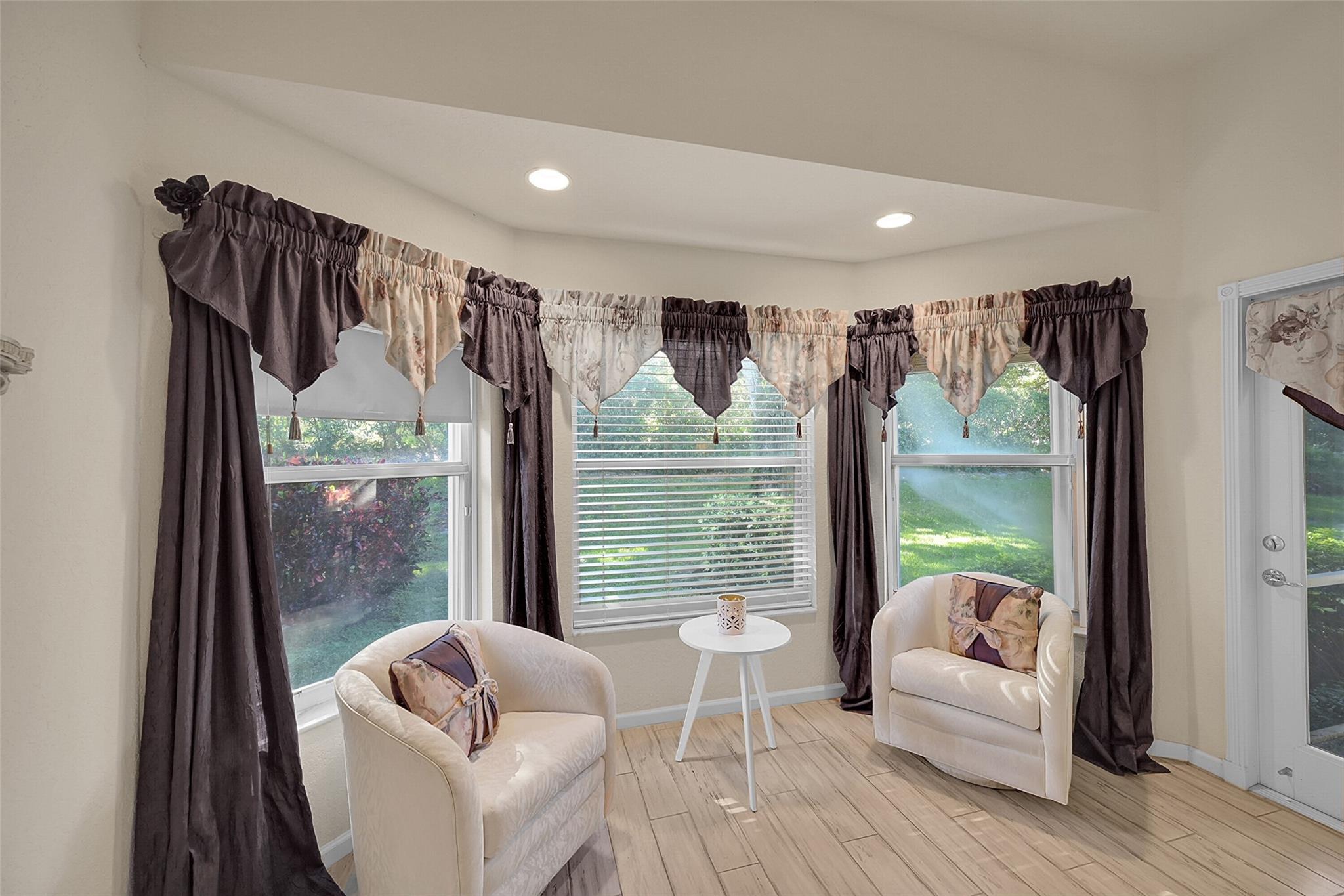 Valencia Isles 03 - Residential