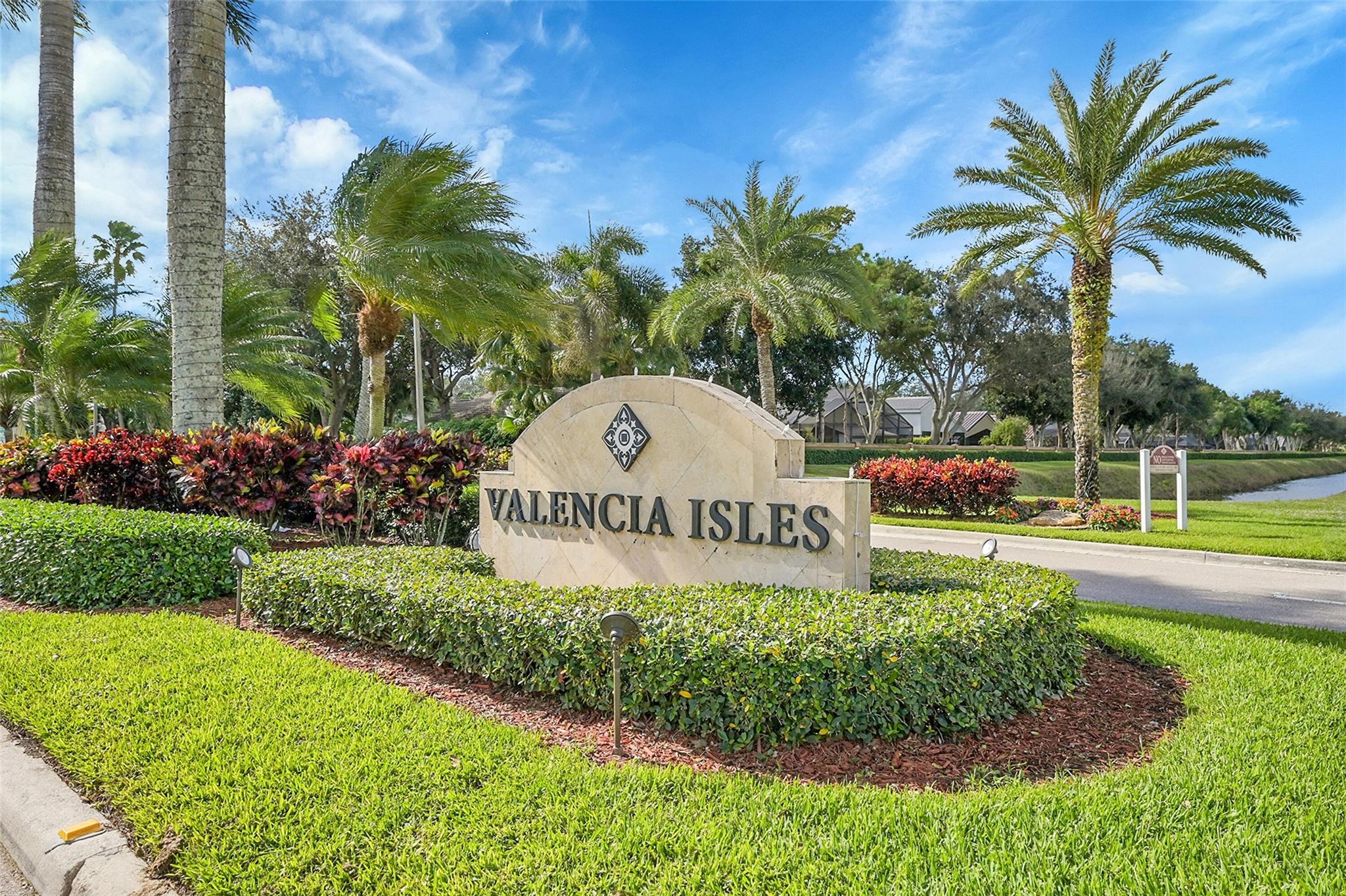 Valencia Isles 03 - Residential