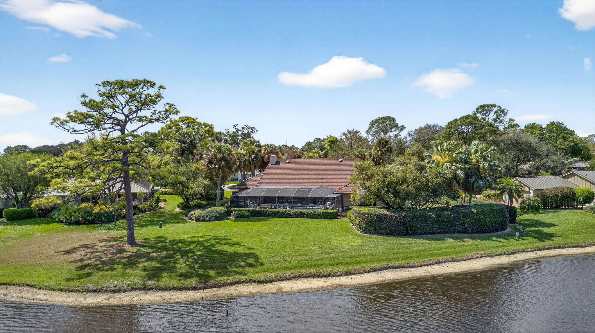 5000 SE Burning Tree Circle