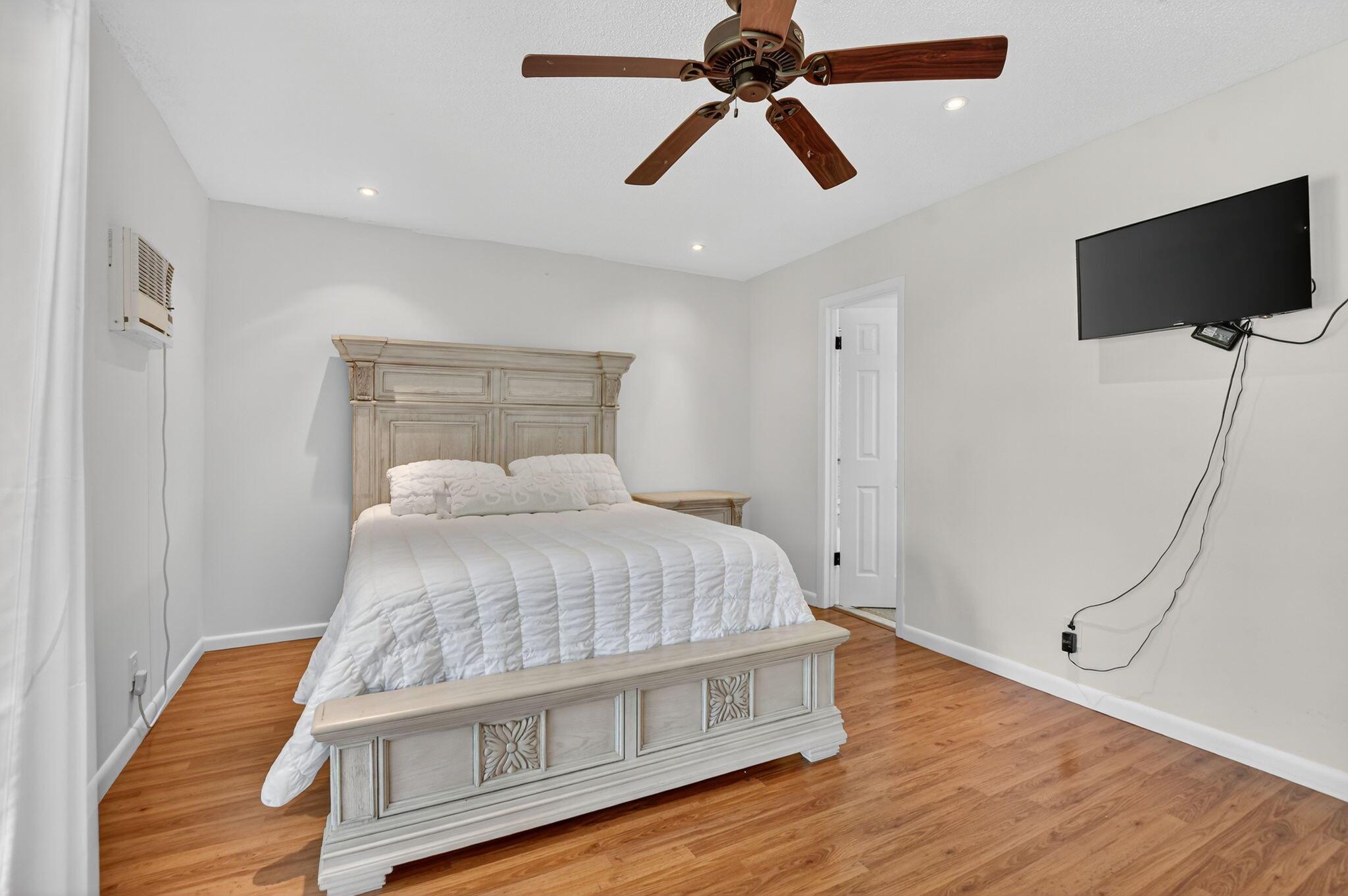 TILFORD R CONDO - Residential