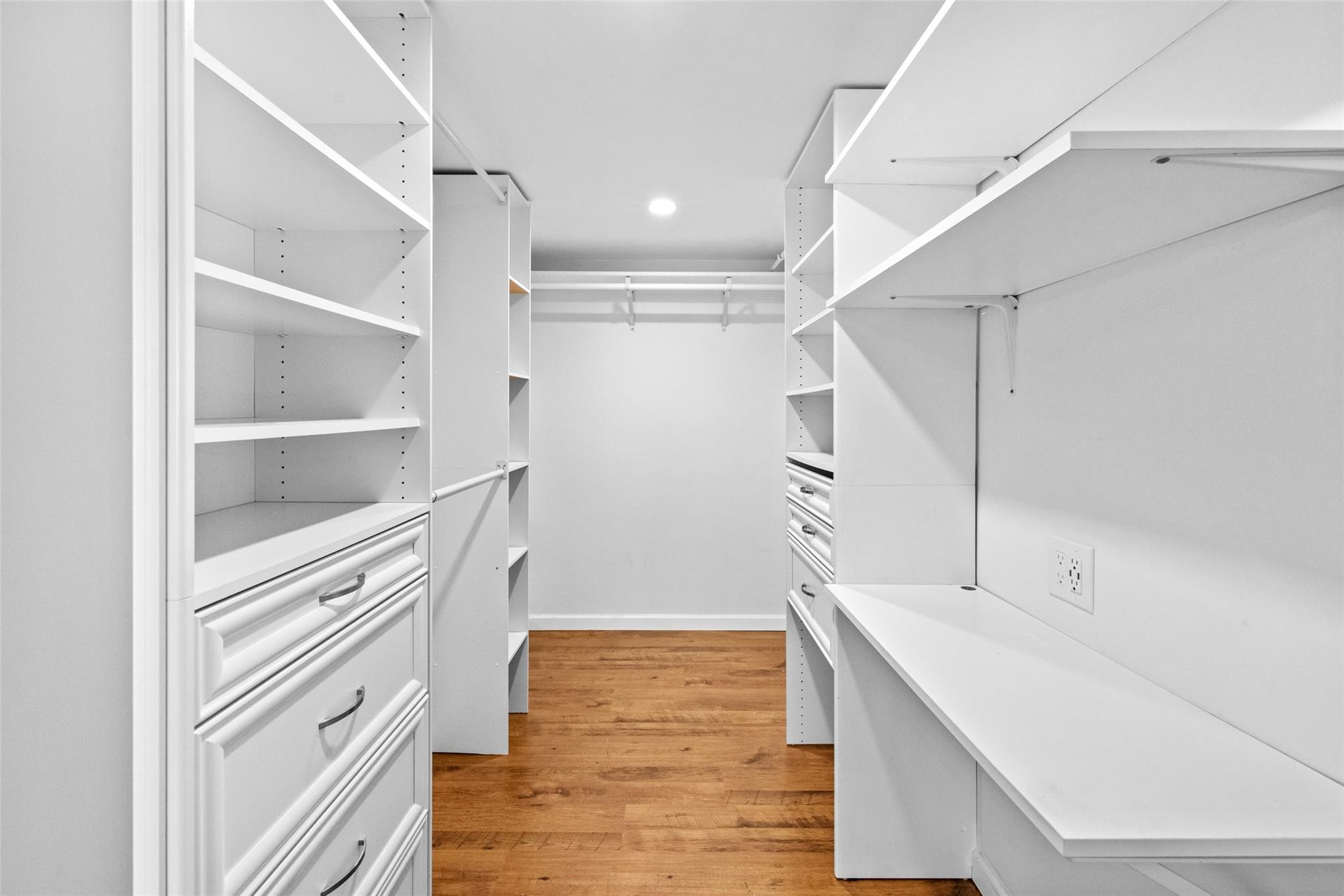 LAKE WINDWOOD - Residential