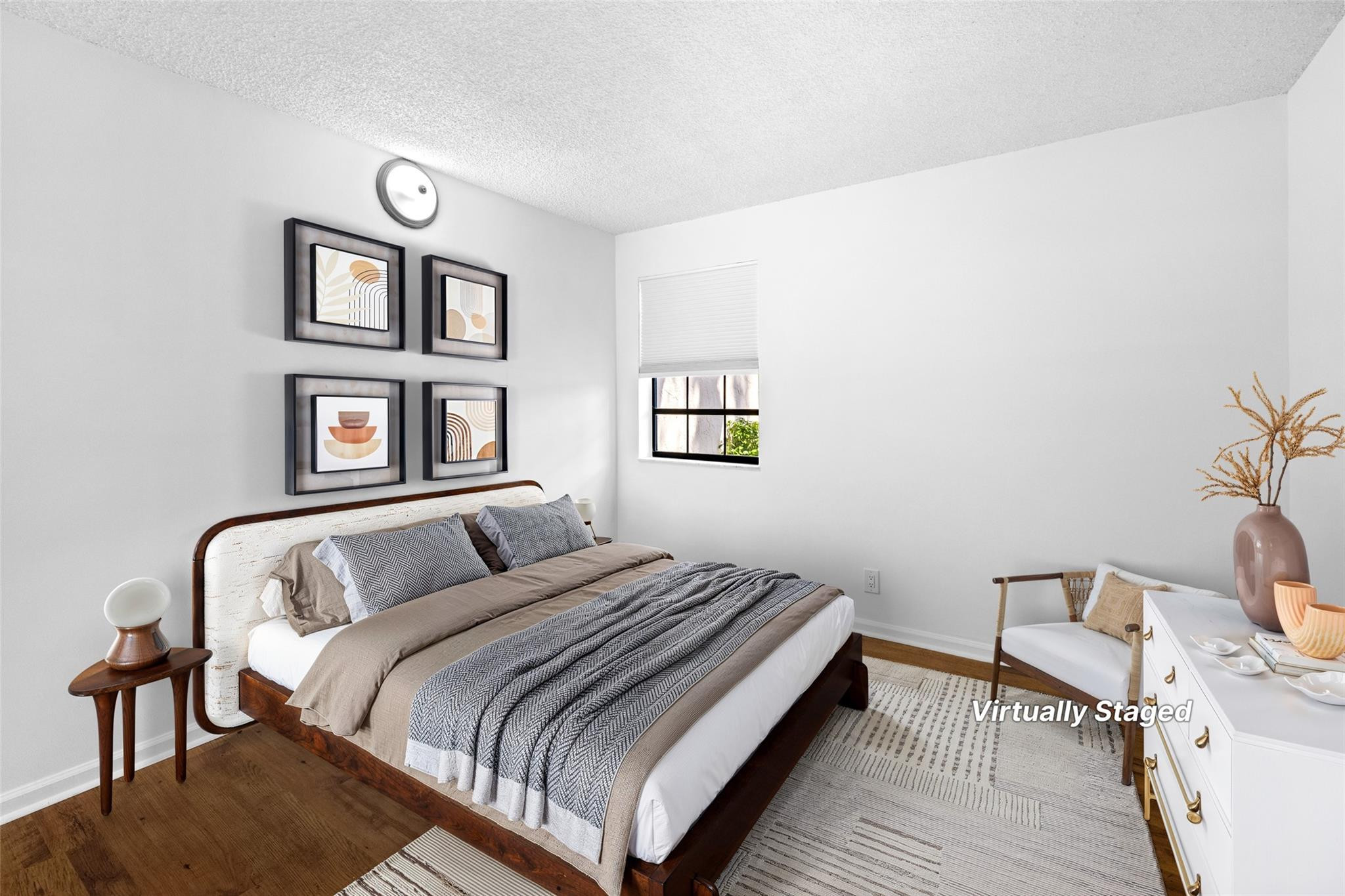 LAKE WINDWOOD - Residential