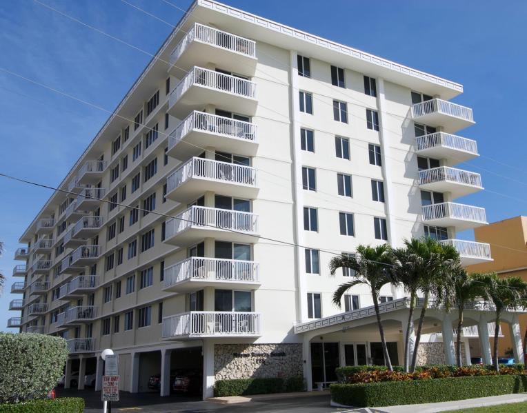 MAYAN TOWERS CONDO 1 - Residential Lease