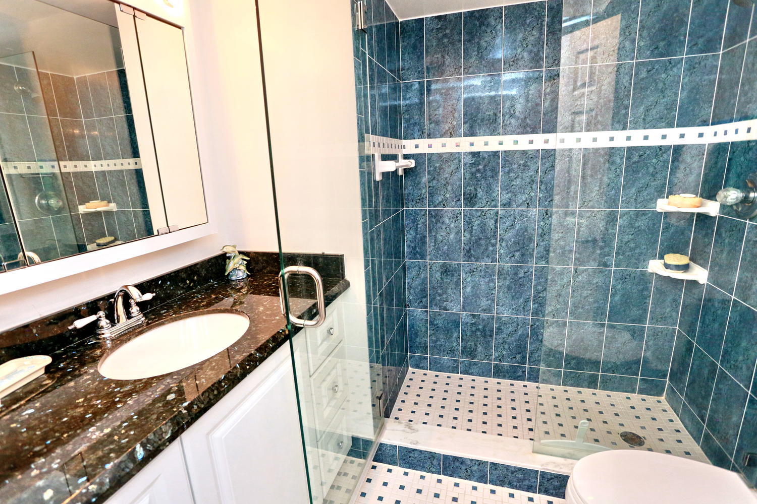 MAYAN TOWERS CONDO 1 - Residential Lease