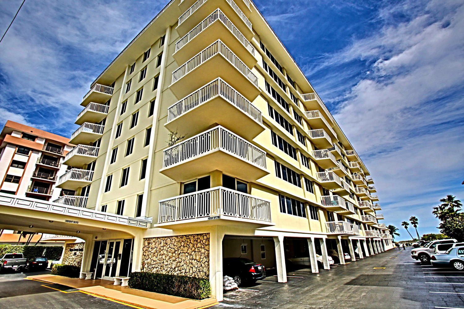 MAYAN TOWERS CONDO 1 - Residential Lease
