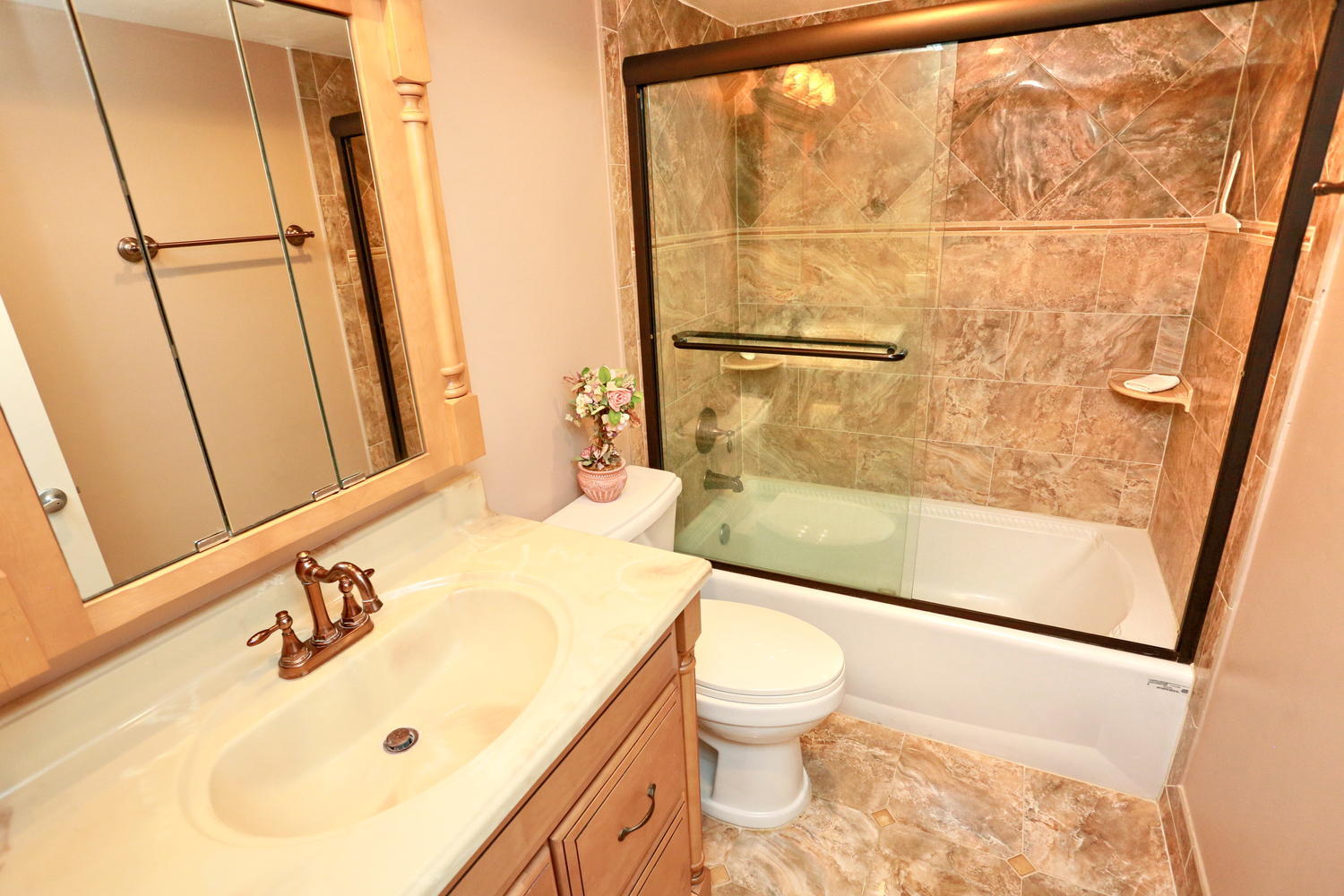 MAYAN TOWERS CONDO 1 - Residential Lease