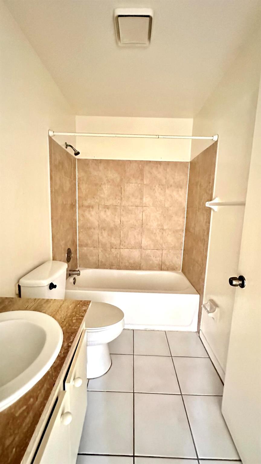 PALM BEACH FARMS CO 7 - Residential Lease