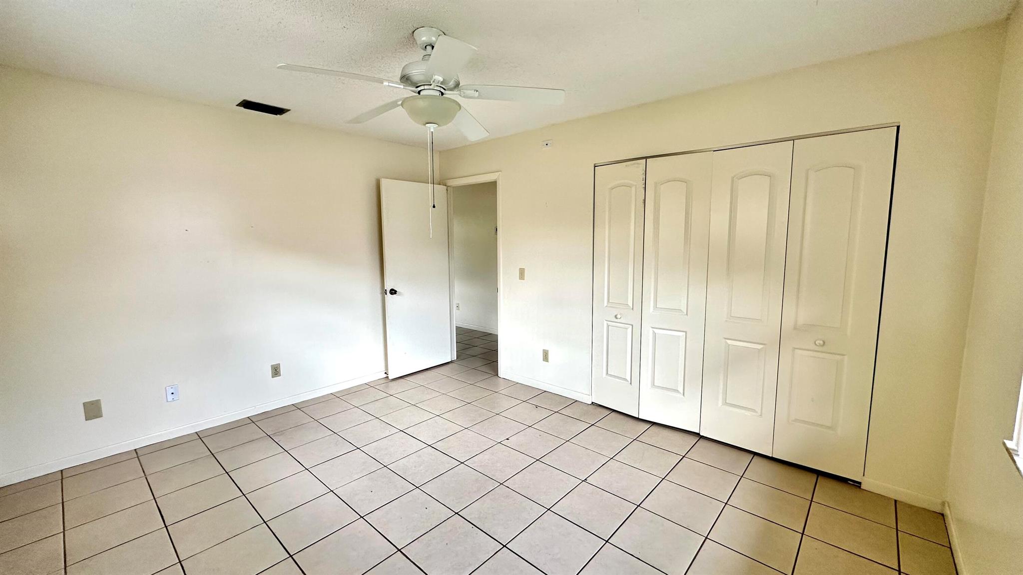 PALM BEACH FARMS CO 7 - Residential Lease