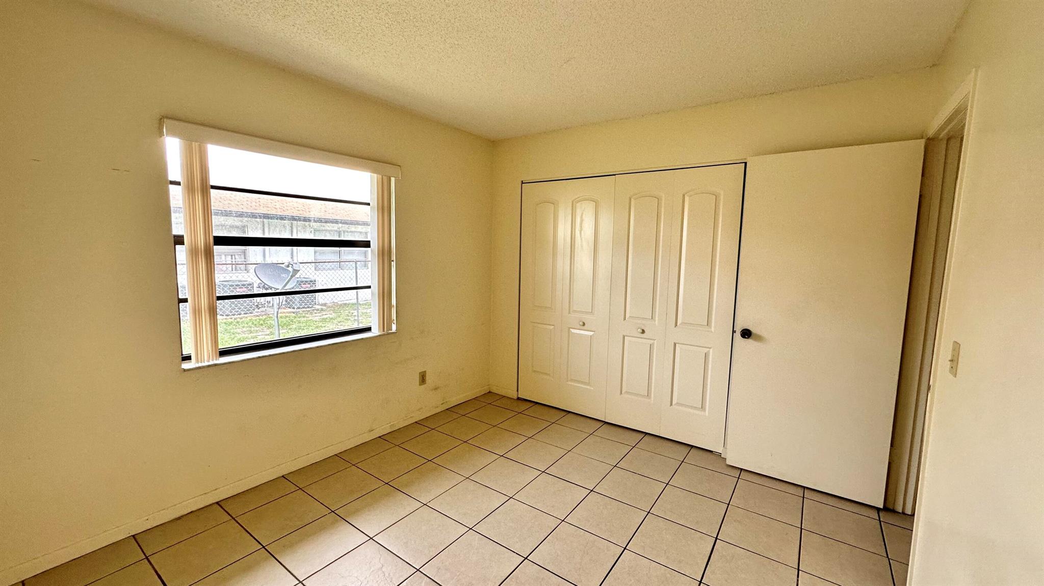 PALM BEACH FARMS CO 7 - Residential Lease