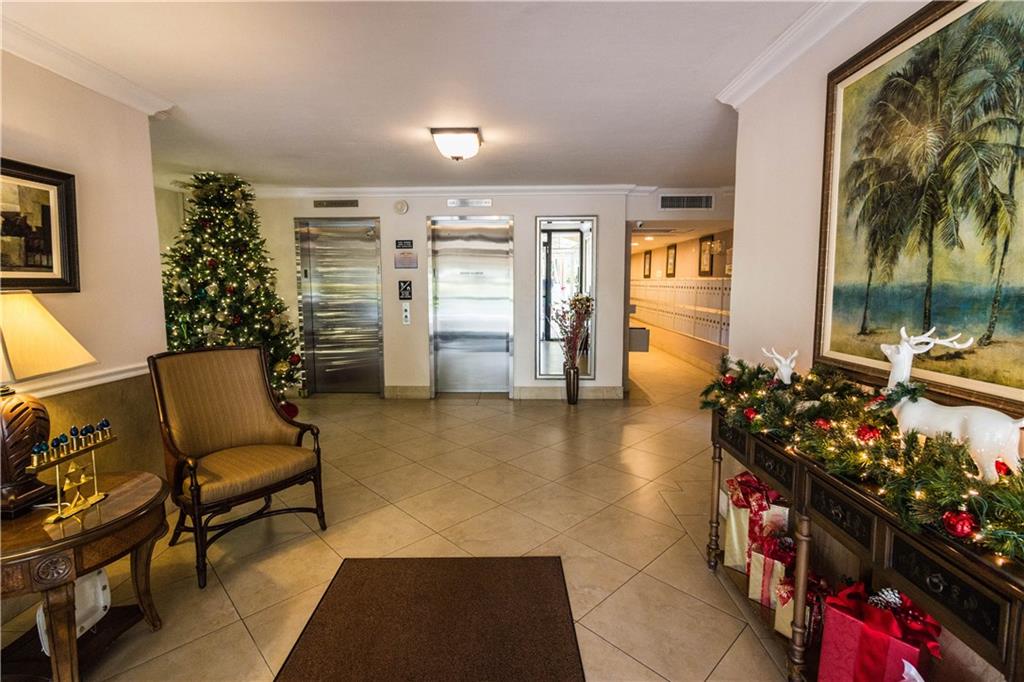 PALM AIRE COUNTRY CLUB - Residential