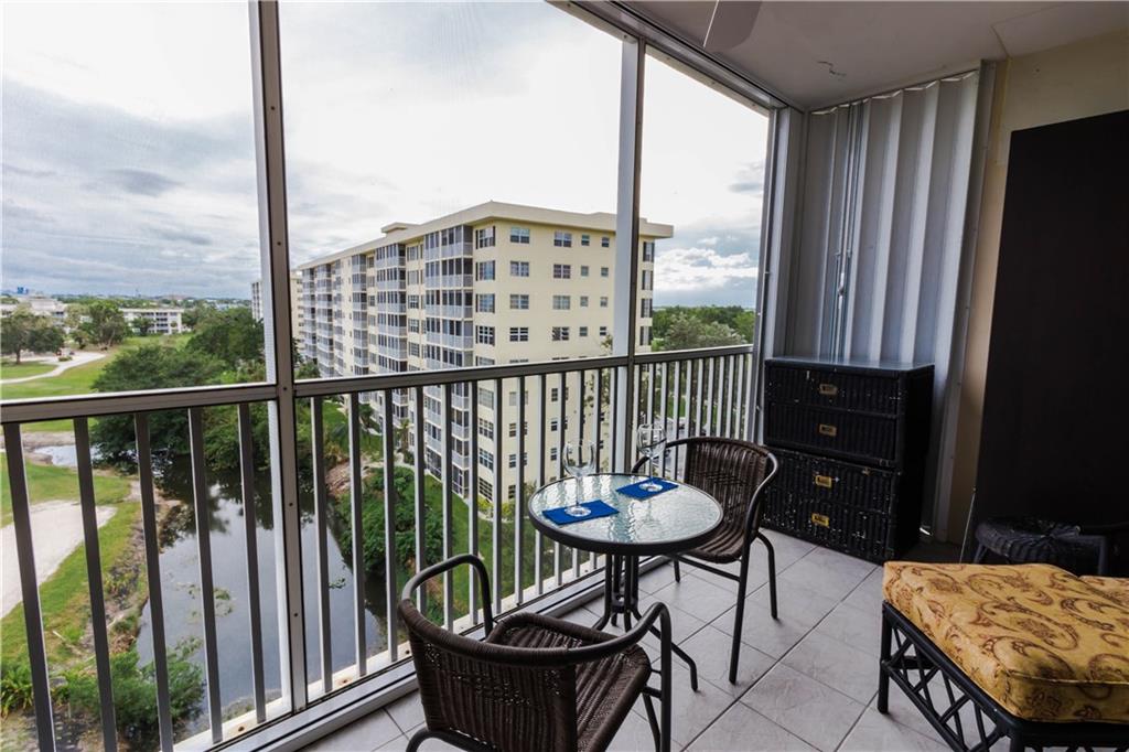 PALM AIRE COUNTRY CLUB - Residential