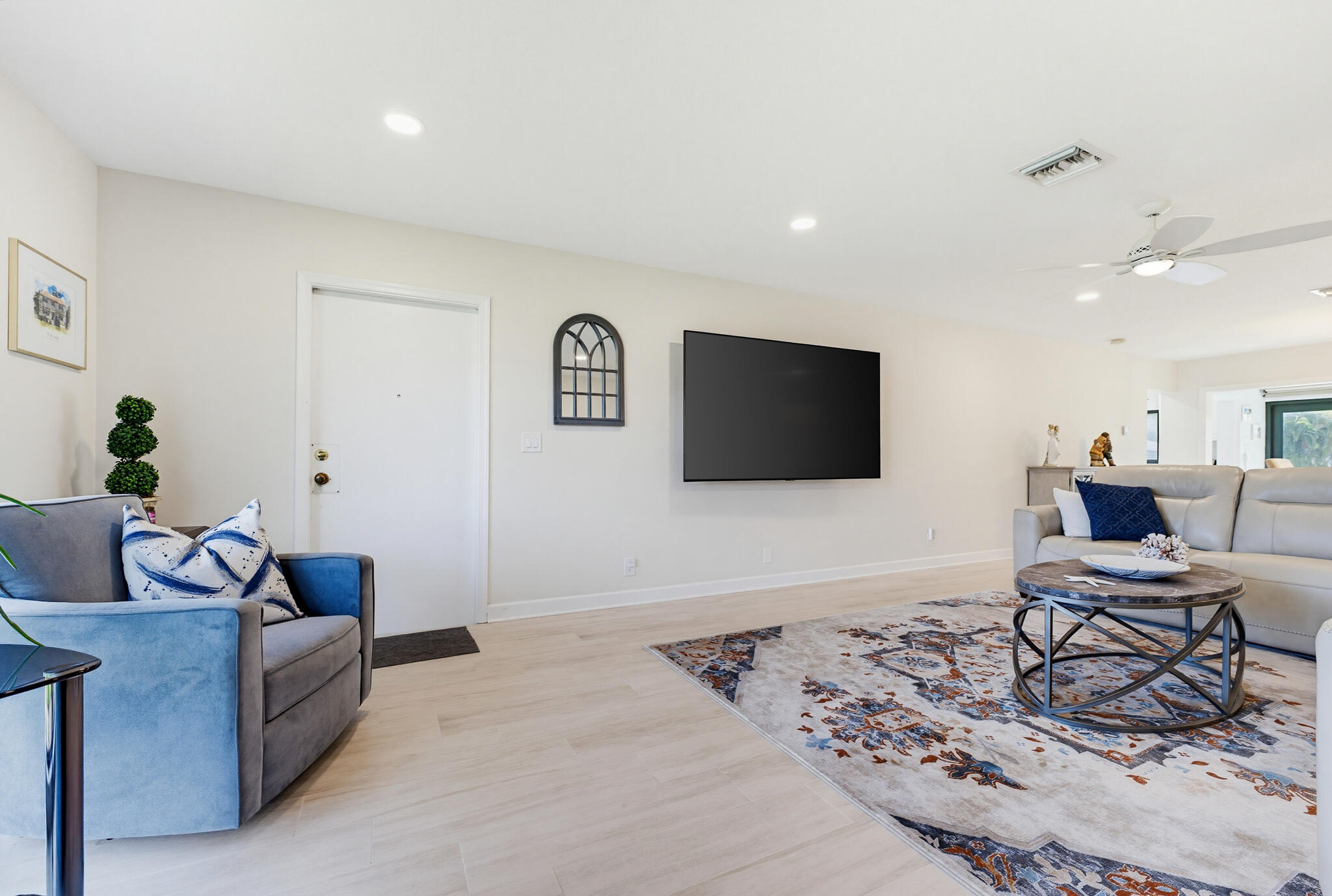 4854 Equestrian Circle Apt B