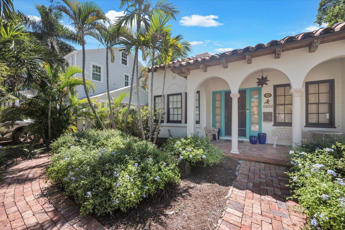 320 Monroe Drive