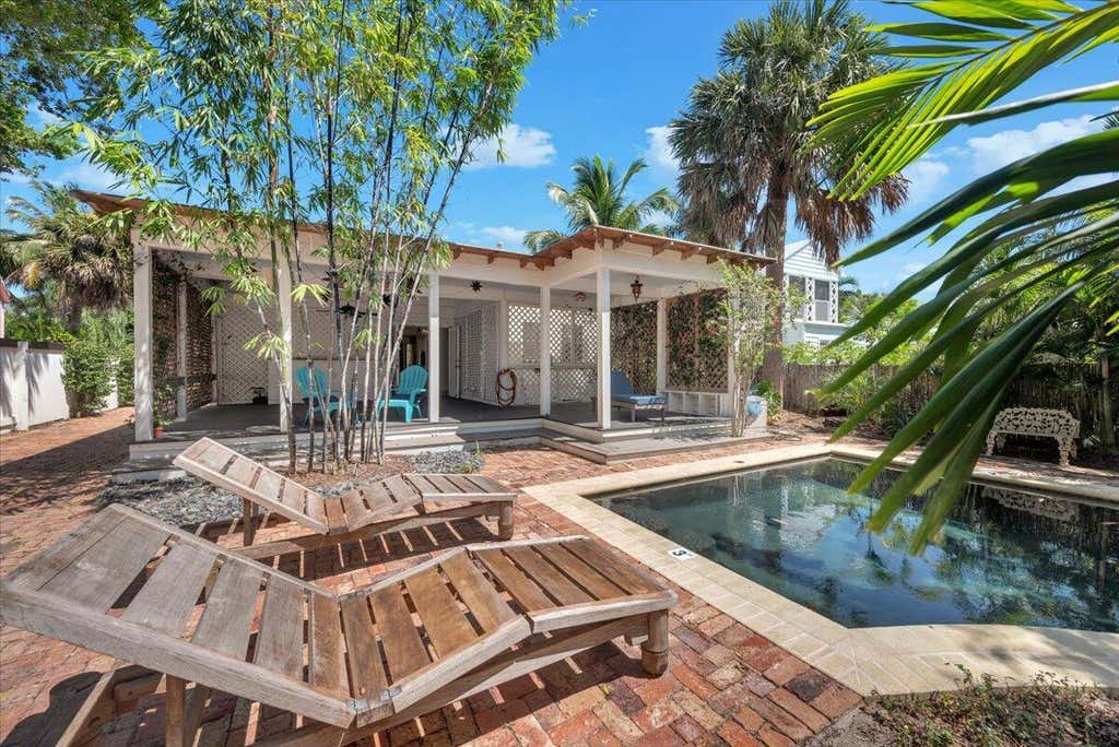 Photo of 320 Monroe Drive, West Palm Beach, FL 33405 (MLS # R11104666)
