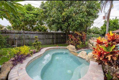 Tiny photo for 603 SE 7th Avenue, Deerfield Beach, FL 33441 (MLS # R11169747)