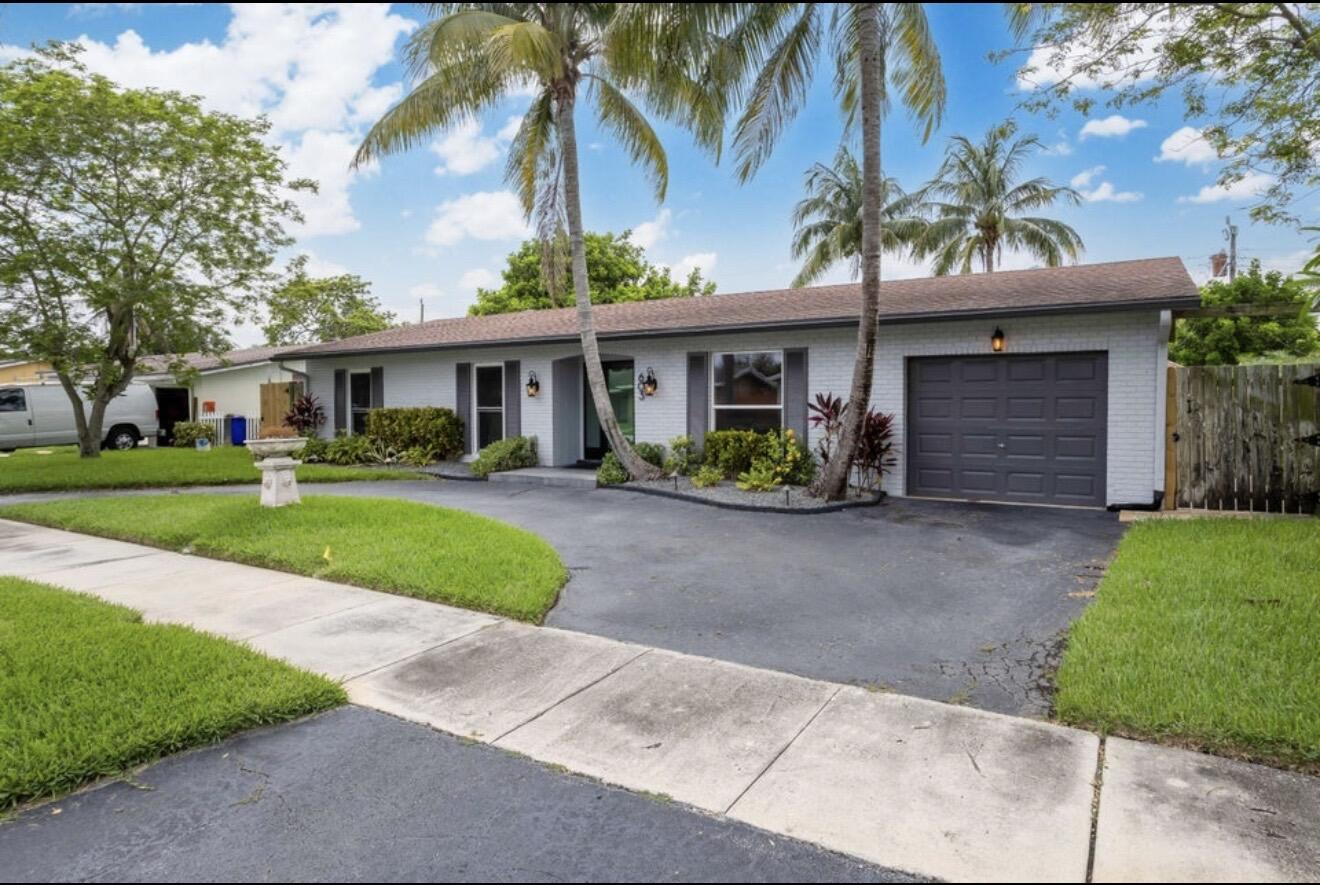 DEERFIELD BEACH GARDENS - Residential